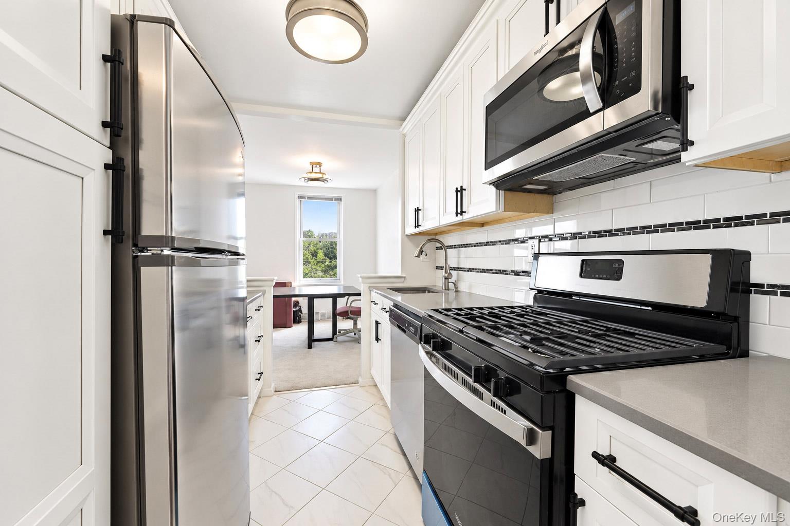 245 Rumsey Road, Unit 8R photo 13