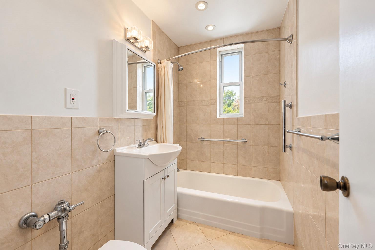 245 Rumsey Road, Unit 8R photo 17