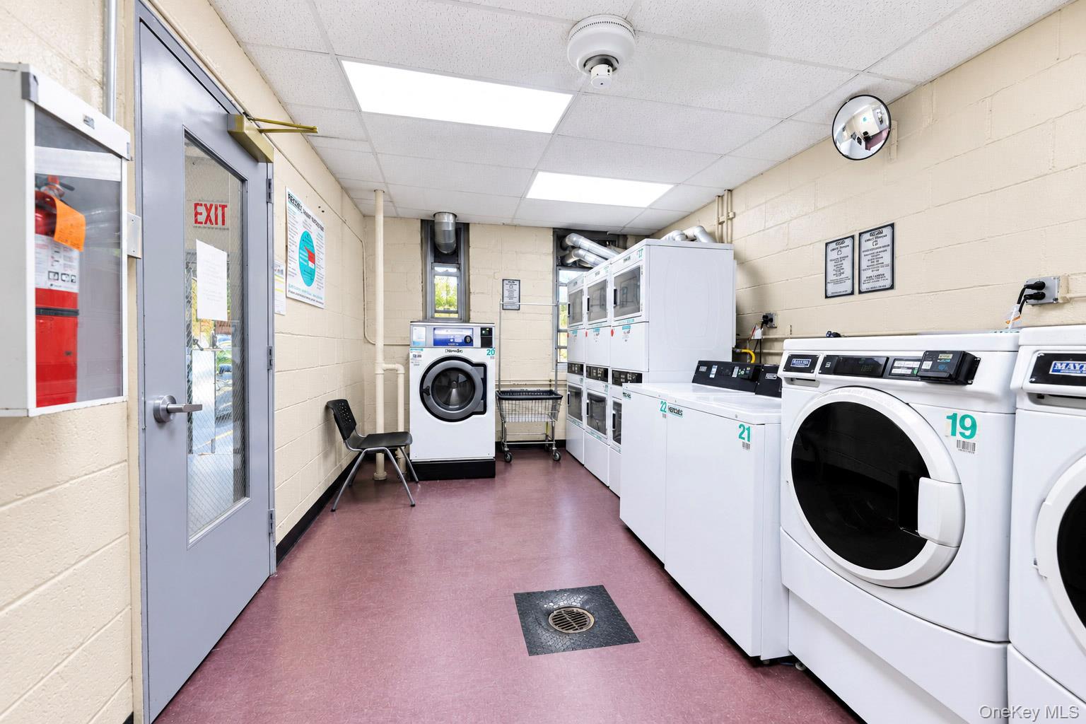 245 Rumsey Road, Unit 8R photo 21