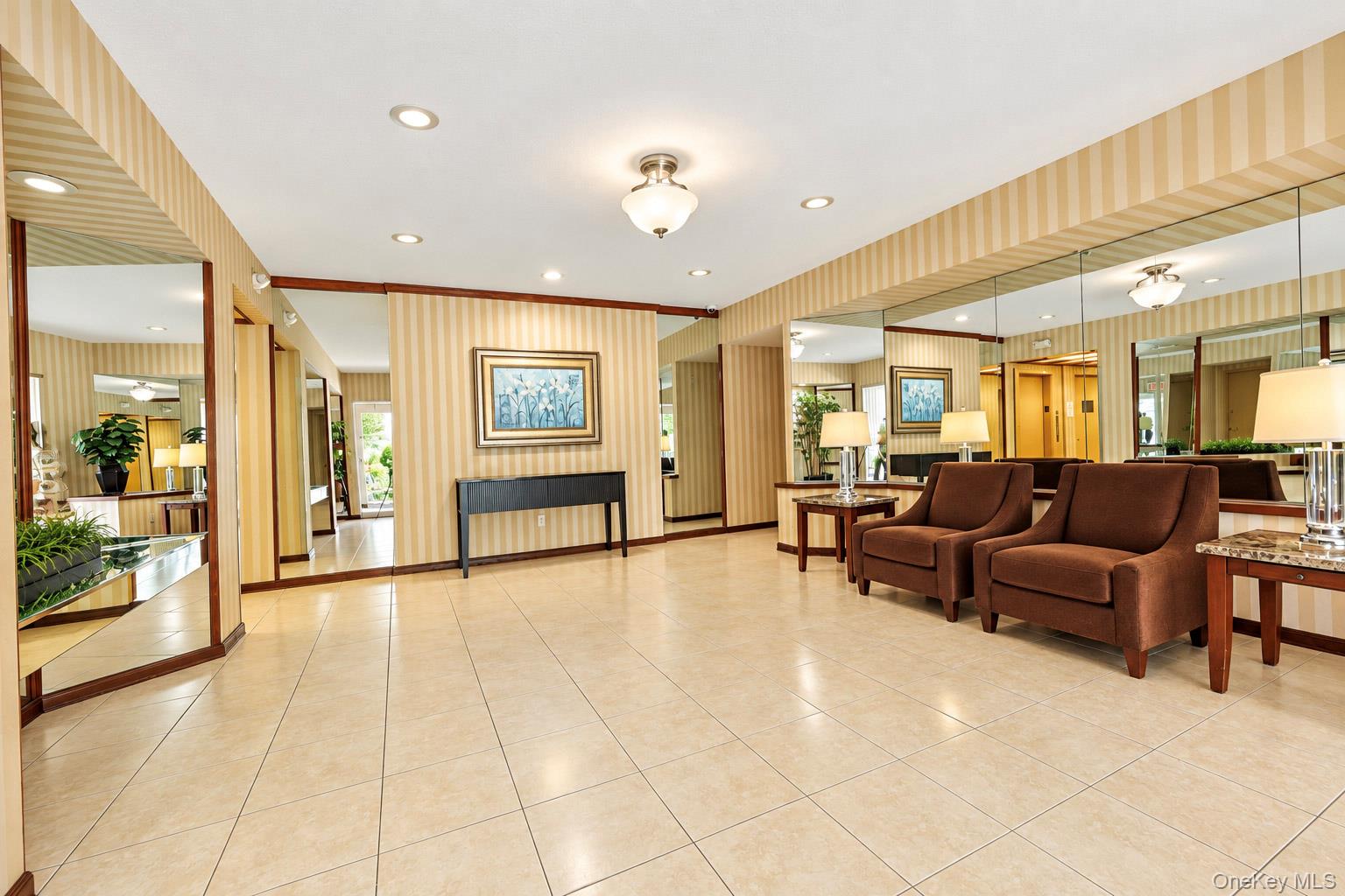 245 Rumsey Road, Unit 8R photo 3