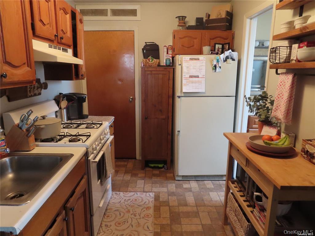 33 Deer Park Avenue, Unit 3C photo 2