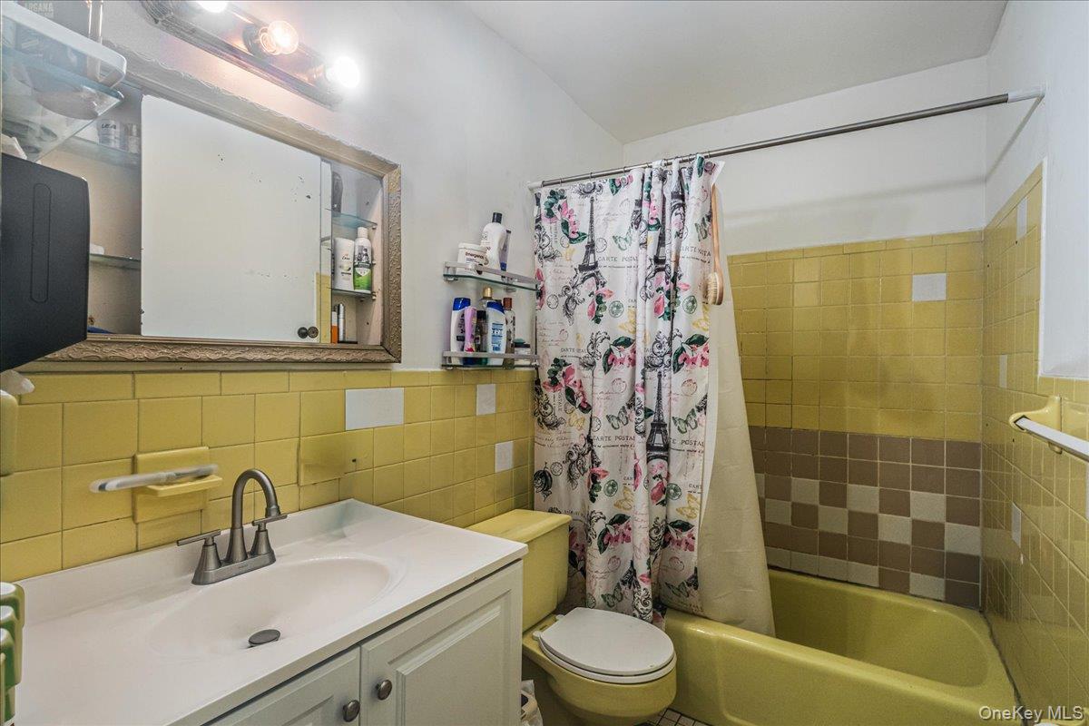 60-30 55th Drive – For Sale photo 4
