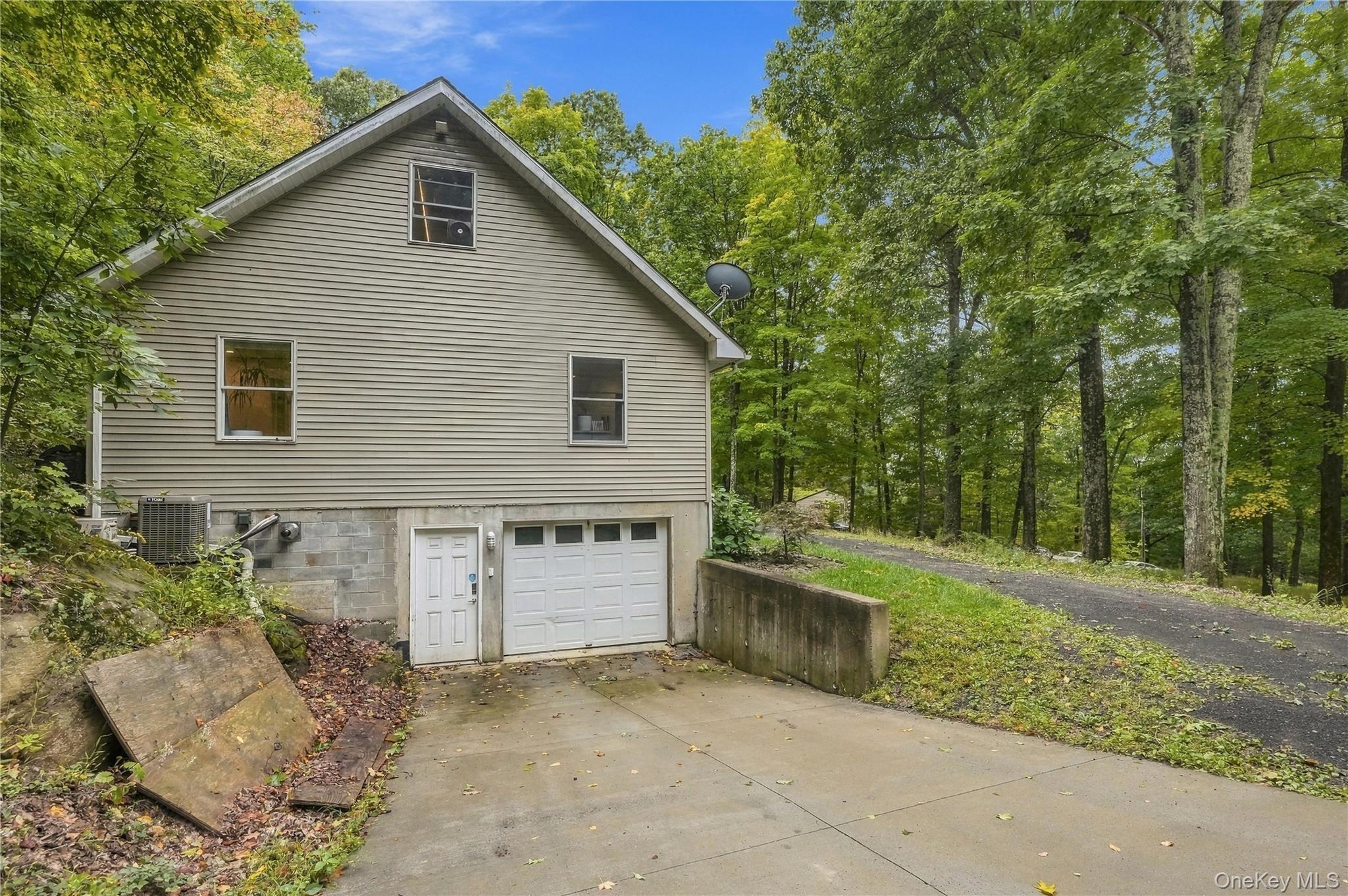225 Hull Avenue – For Sale photo 23
