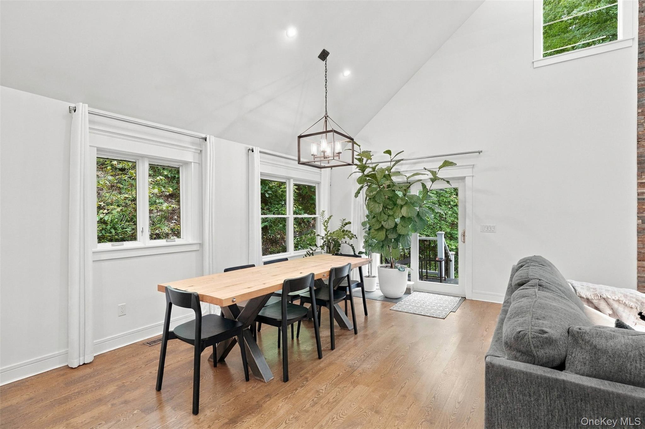 225 Hull Avenue – For Sale photo 11