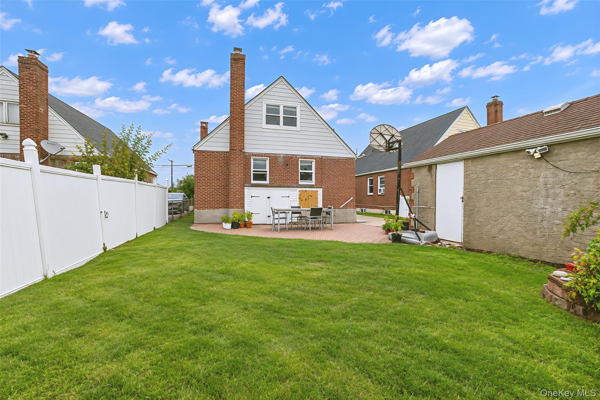 711 Covert Avenue – For Rent photo 21