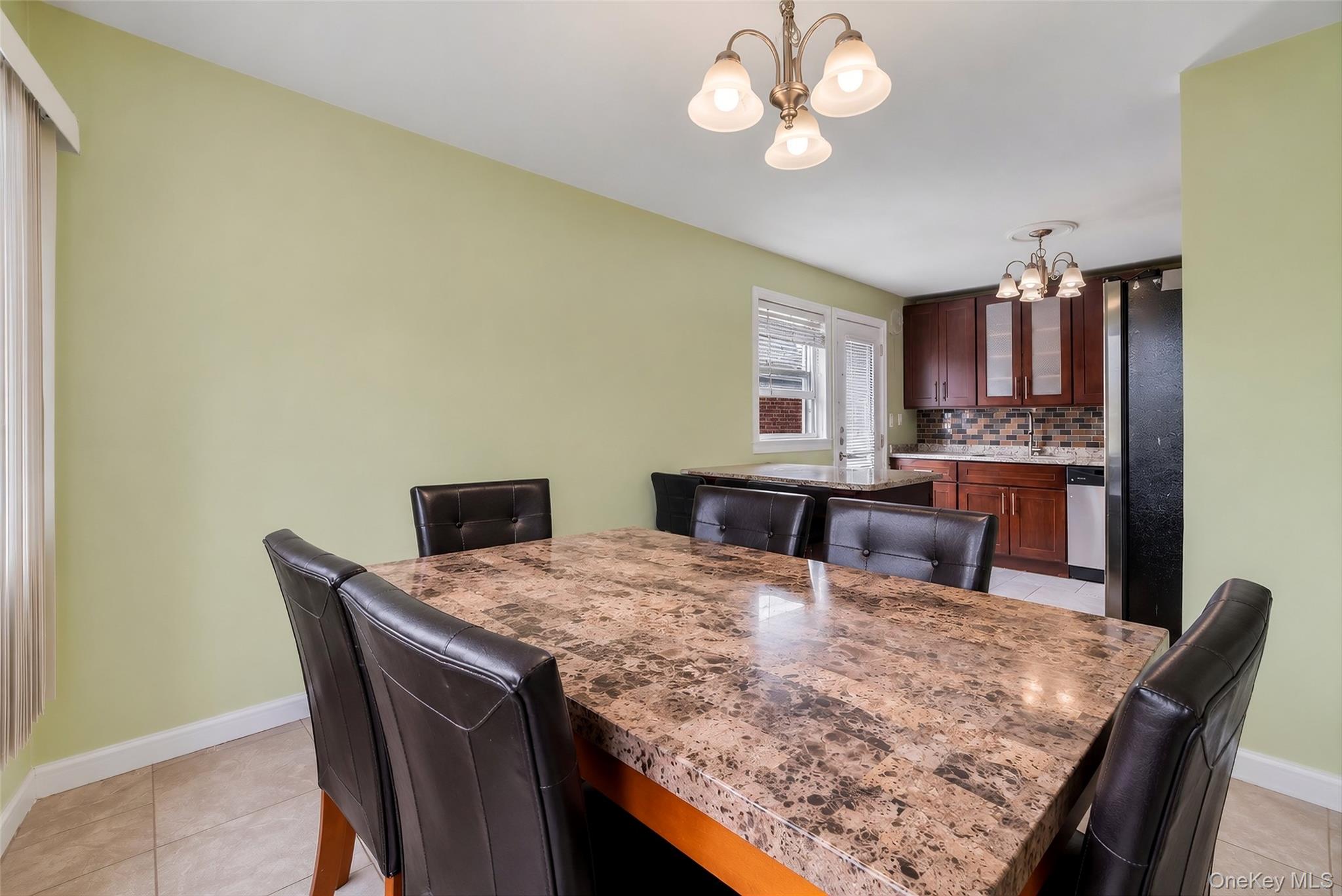 711 Covert Avenue – For Rent photo 5