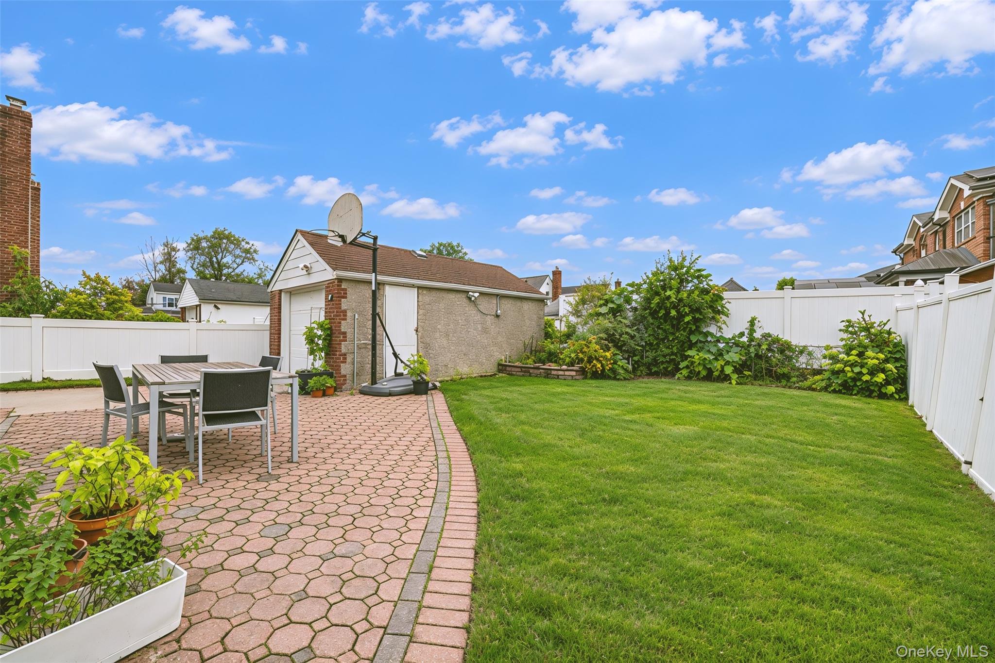 711 Covert Avenue – For Rent photo 22