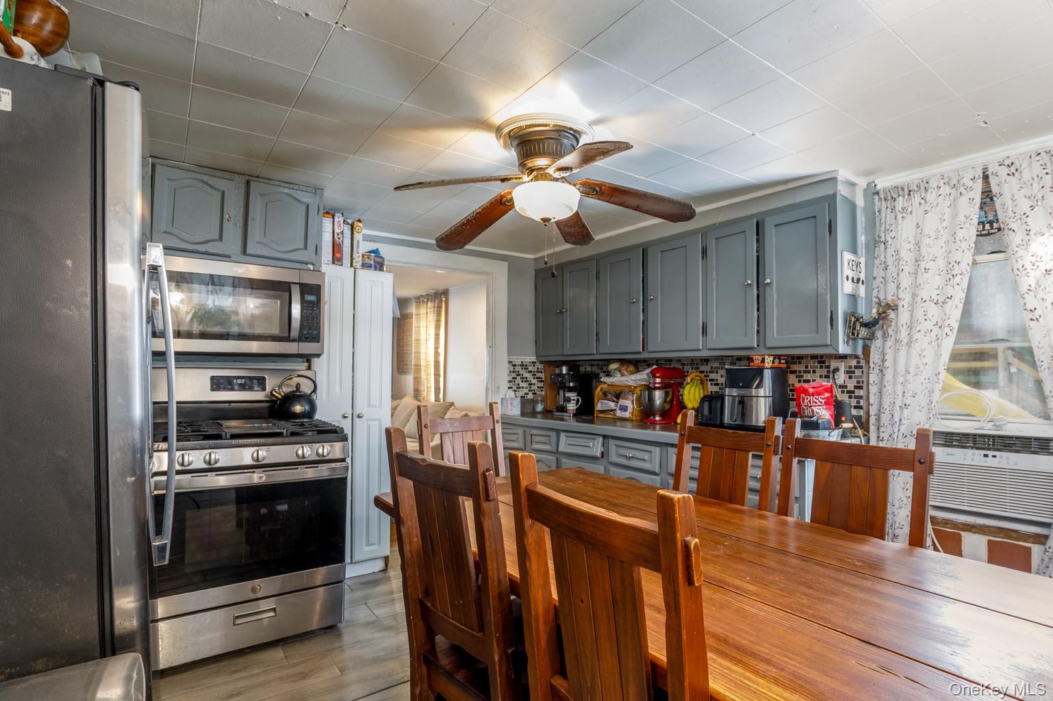 21 3rd Avenue – For Sale photo 6