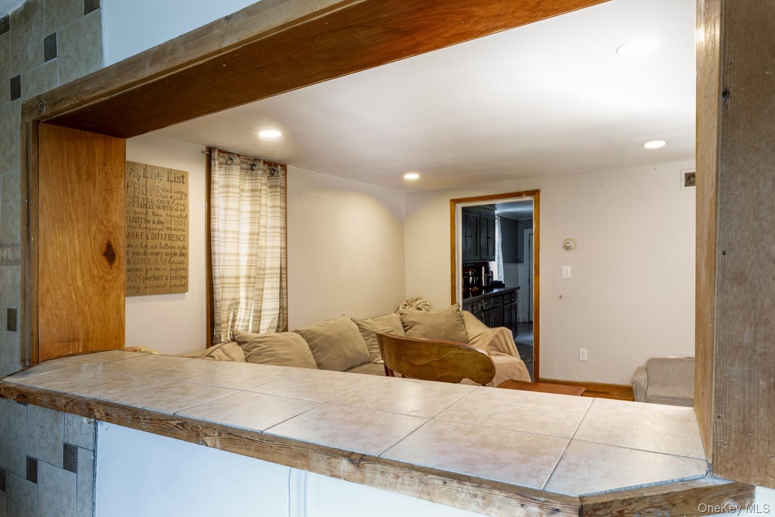 21 3rd Avenue – For Sale photo 2