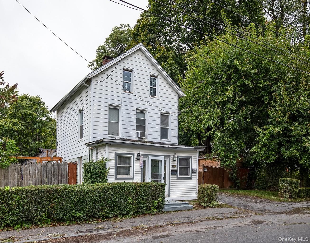 21 3rd Avenue – For Sale
