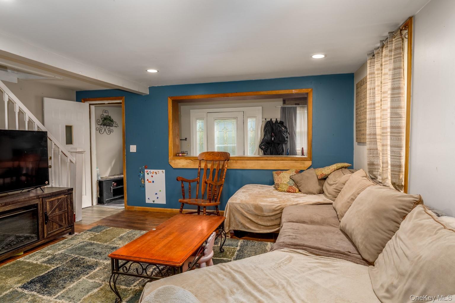21 3rd Avenue – For Sale photo 3