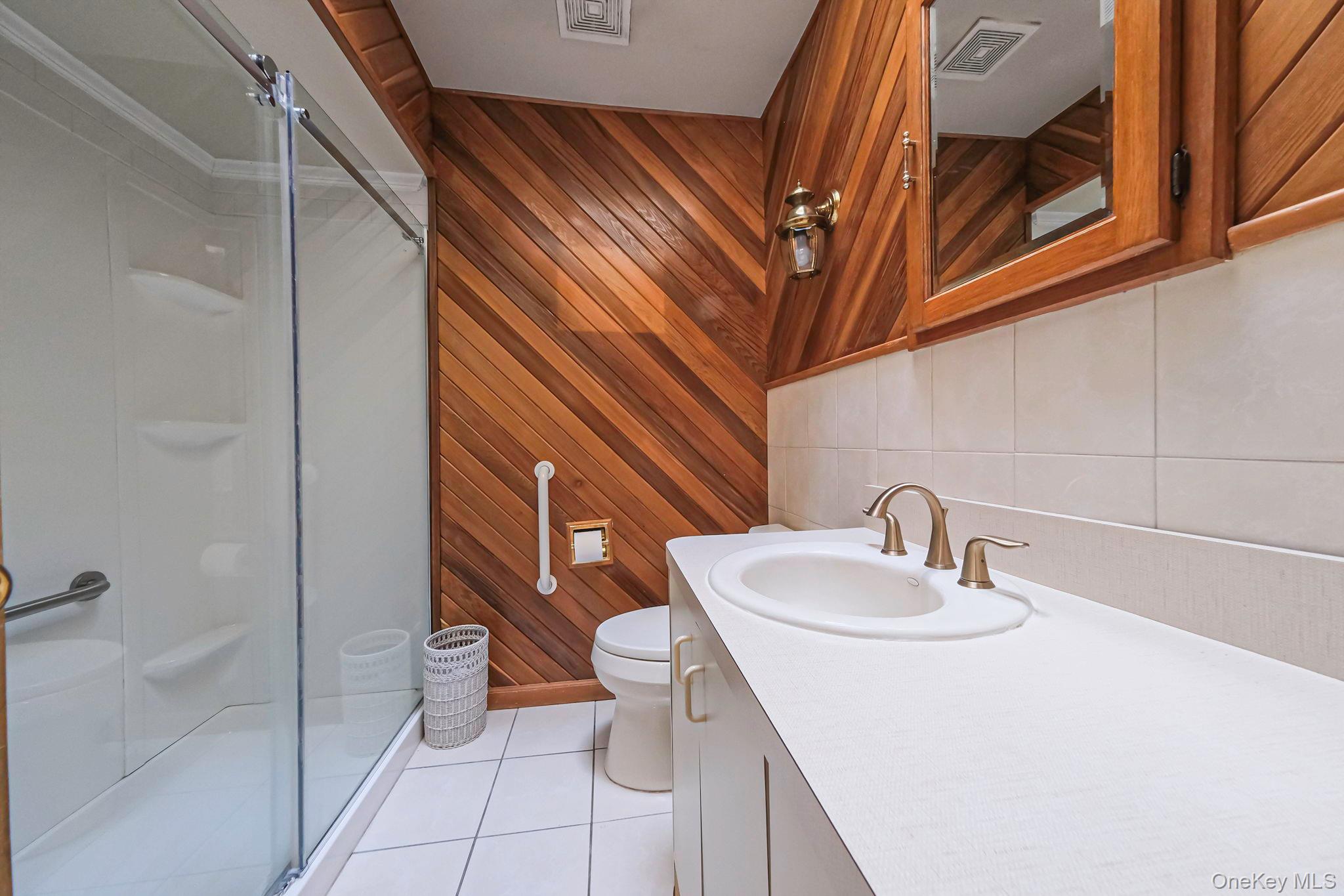 223 Connetquot Road – For Sale photo 26