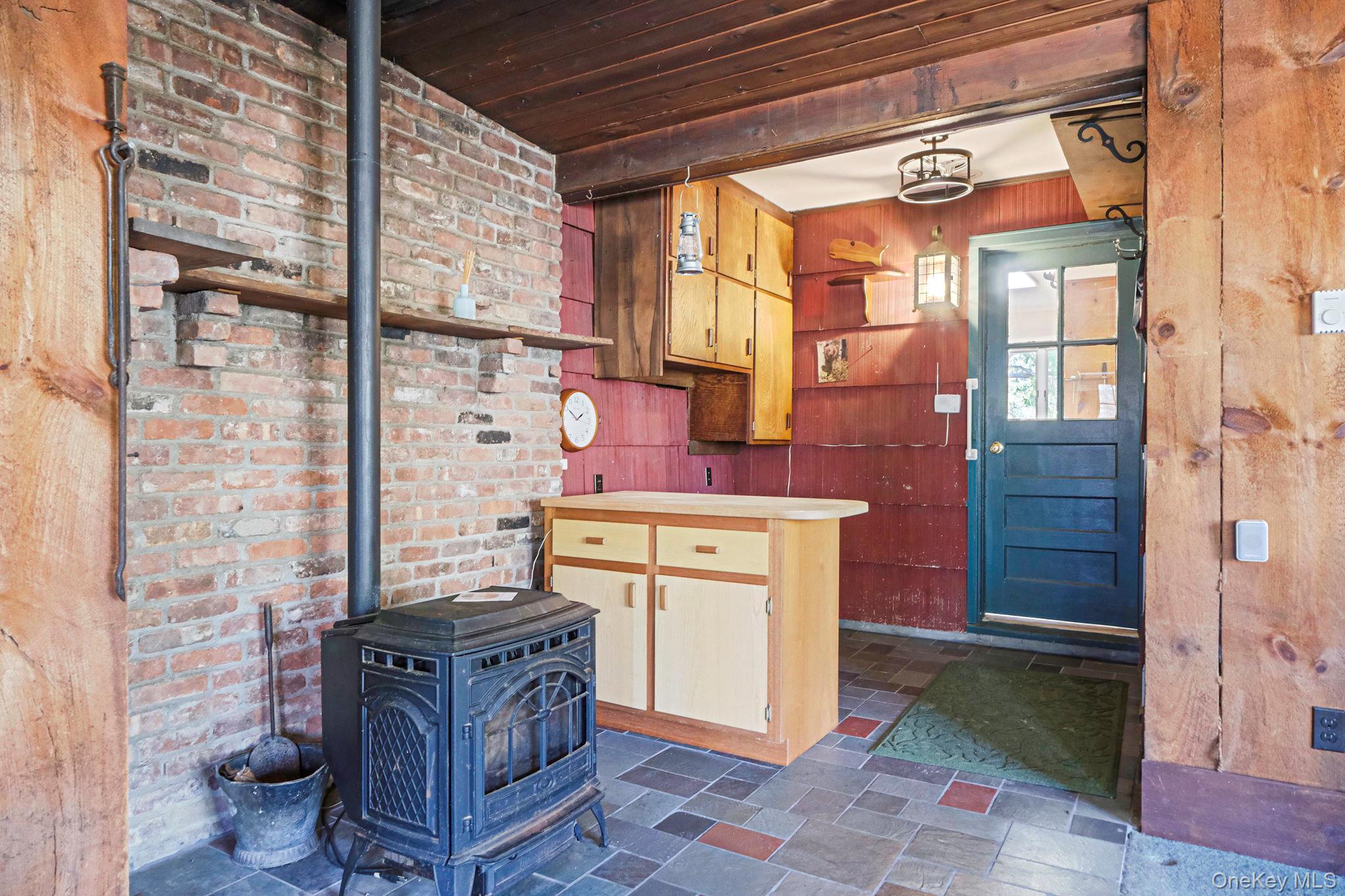 223 Connetquot Road – For Sale photo 32