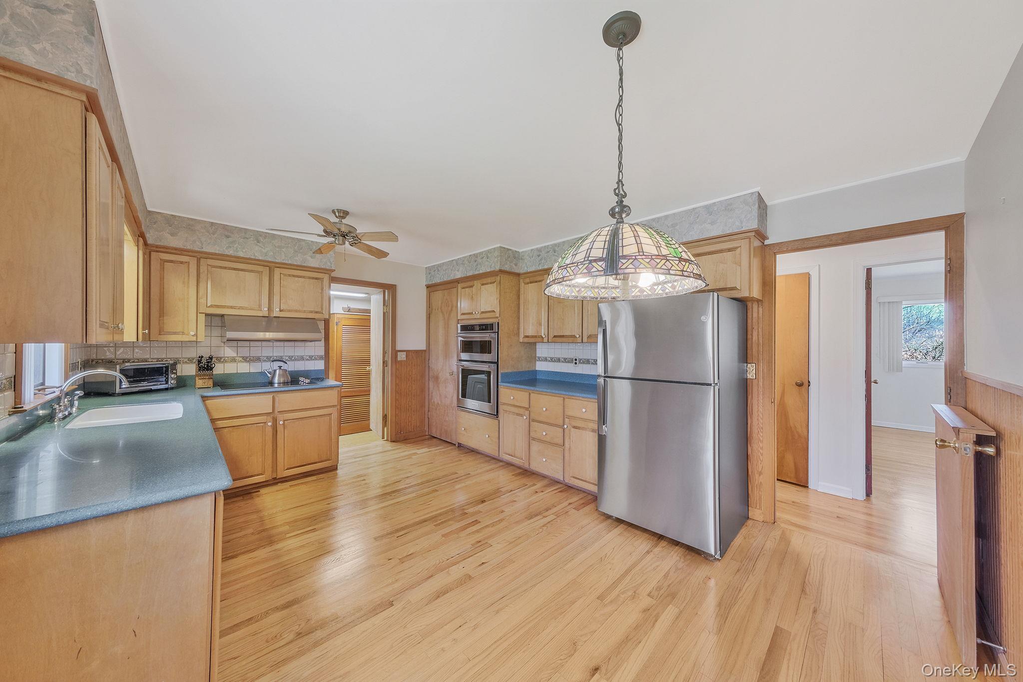 223 Connetquot Road – For Sale photo 13