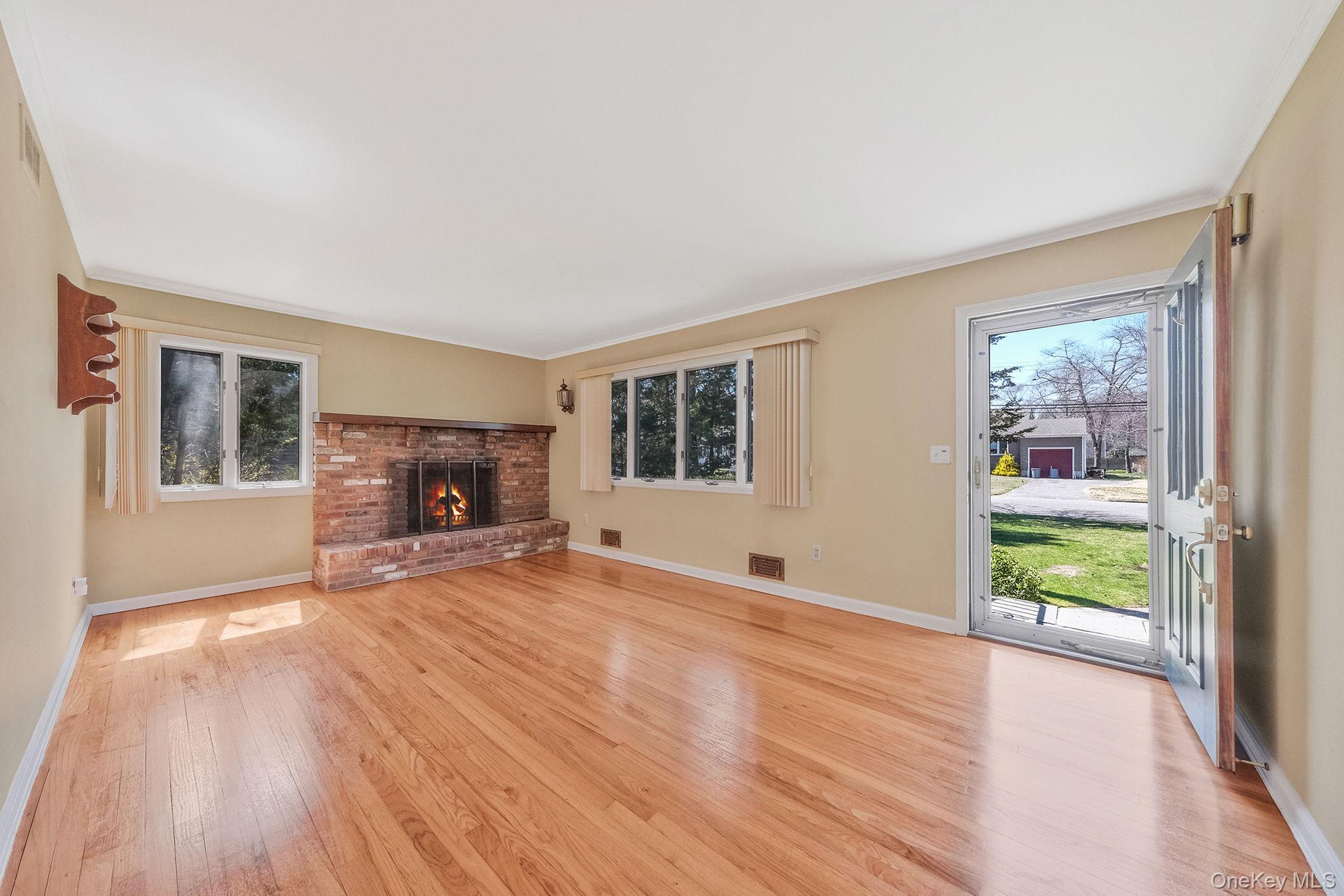 223 Connetquot Road – For Sale photo 18