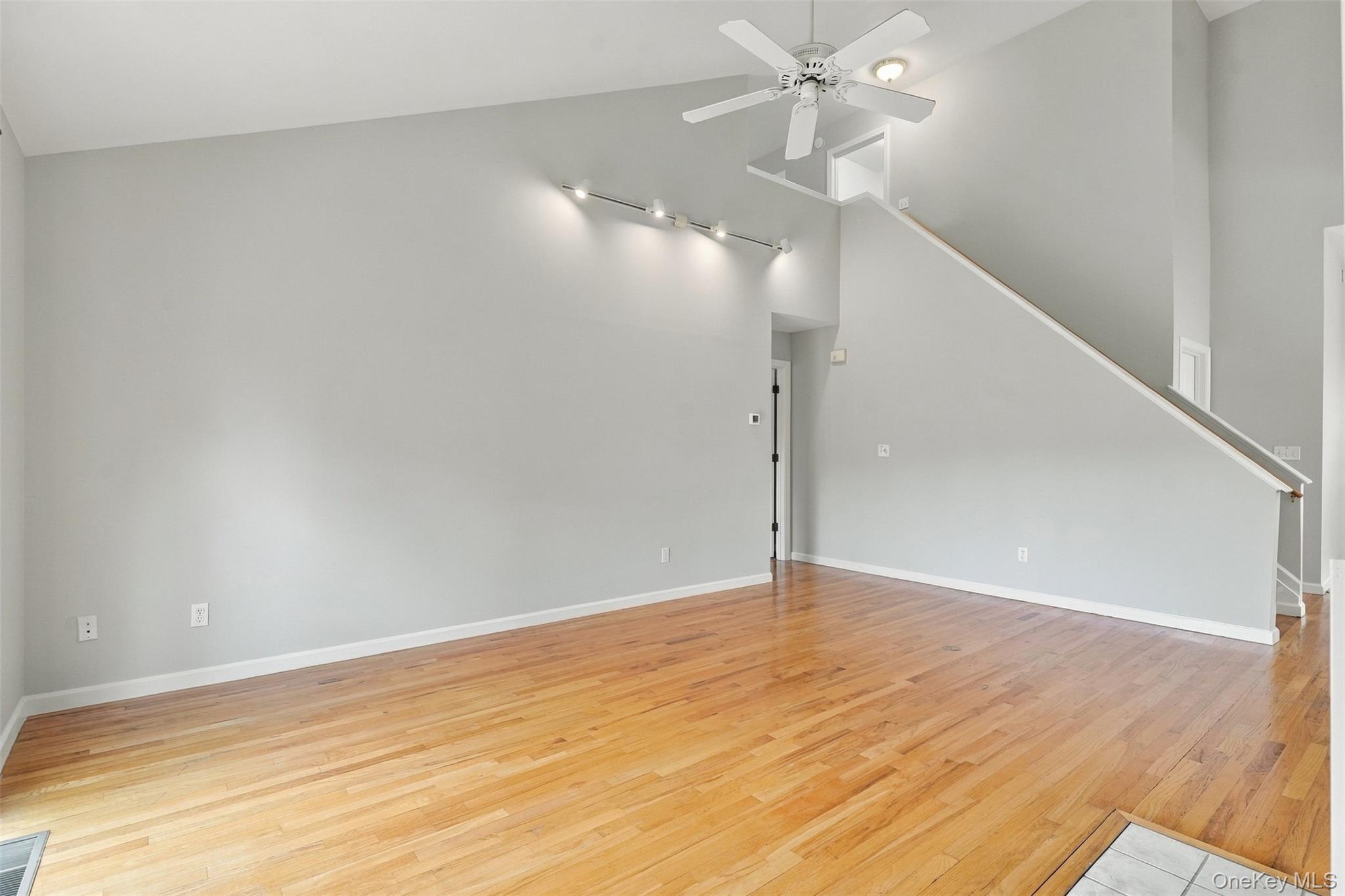 60 Tee Lane – For Sale photo 11