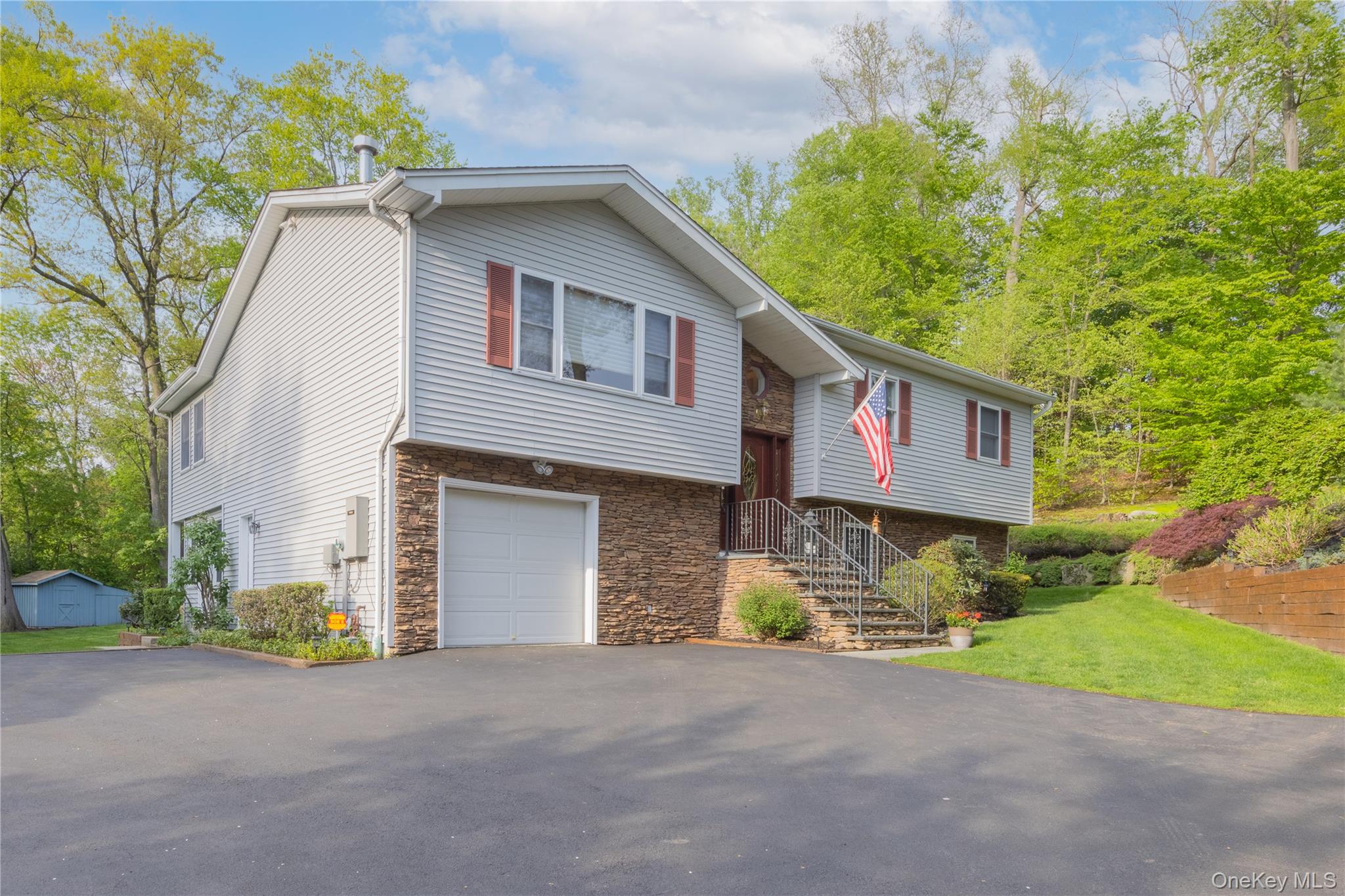 5 Nickolaus Lane – For Sale photo 2