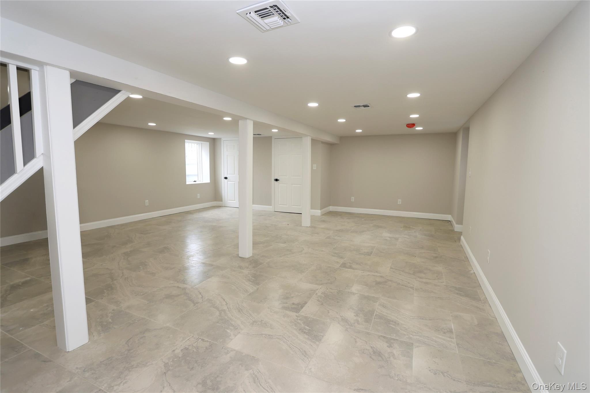 1537 Agate Street – For Sale photo 26