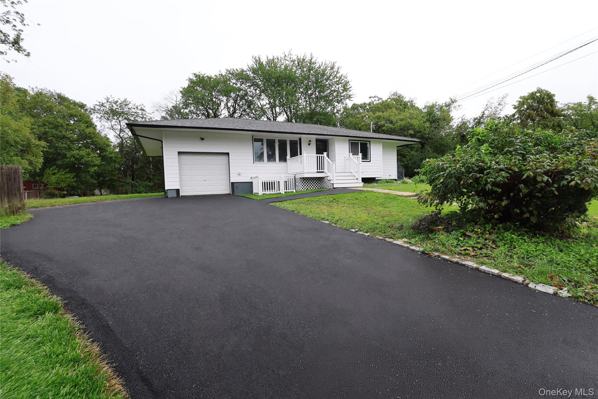 1537 Agate Street – For Sale photo 3