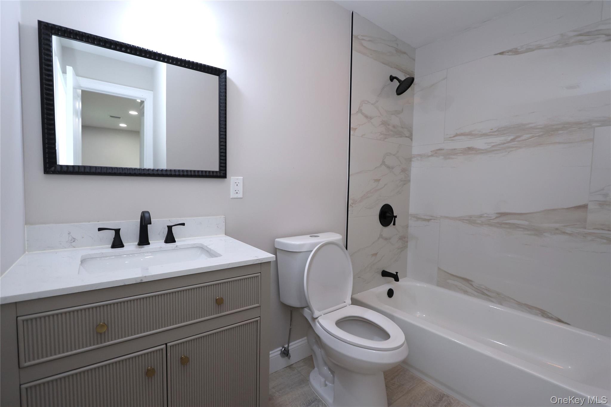 1537 Agate Street – For Sale photo 16