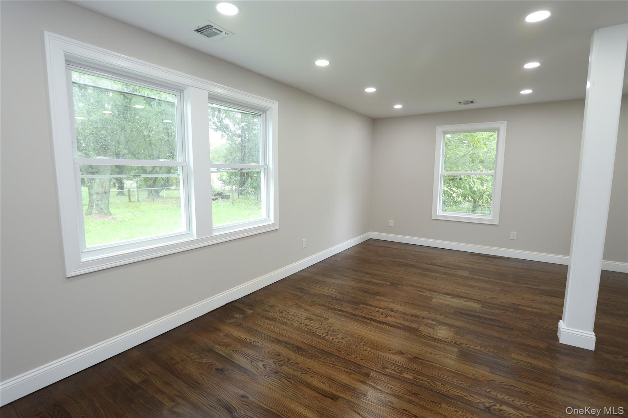 1537 Agate Street – For Sale photo 18