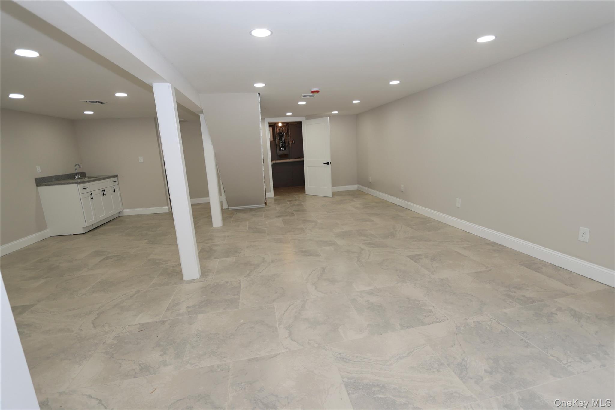 1537 Agate Street – For Sale photo 29