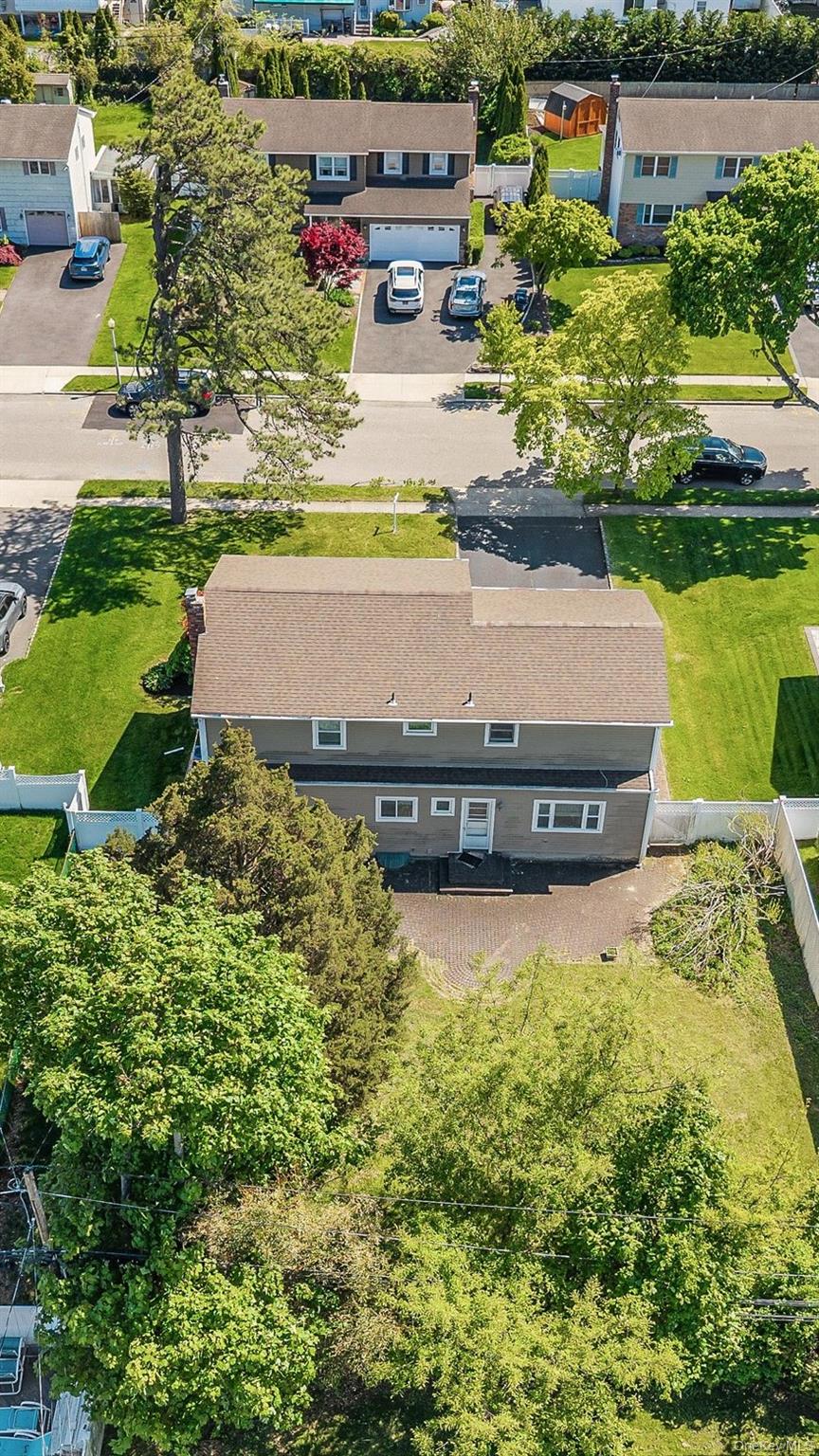 25 Sherry Lane – For Sale photo 24