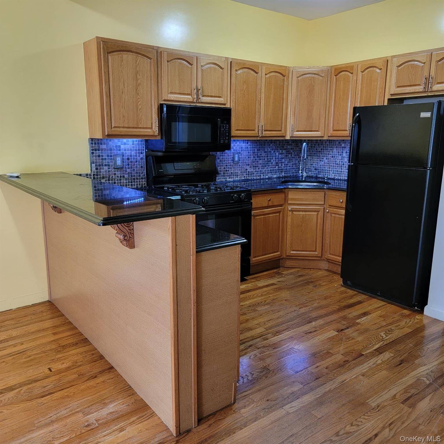 230-38 144th Avenue – For Rent photo 2