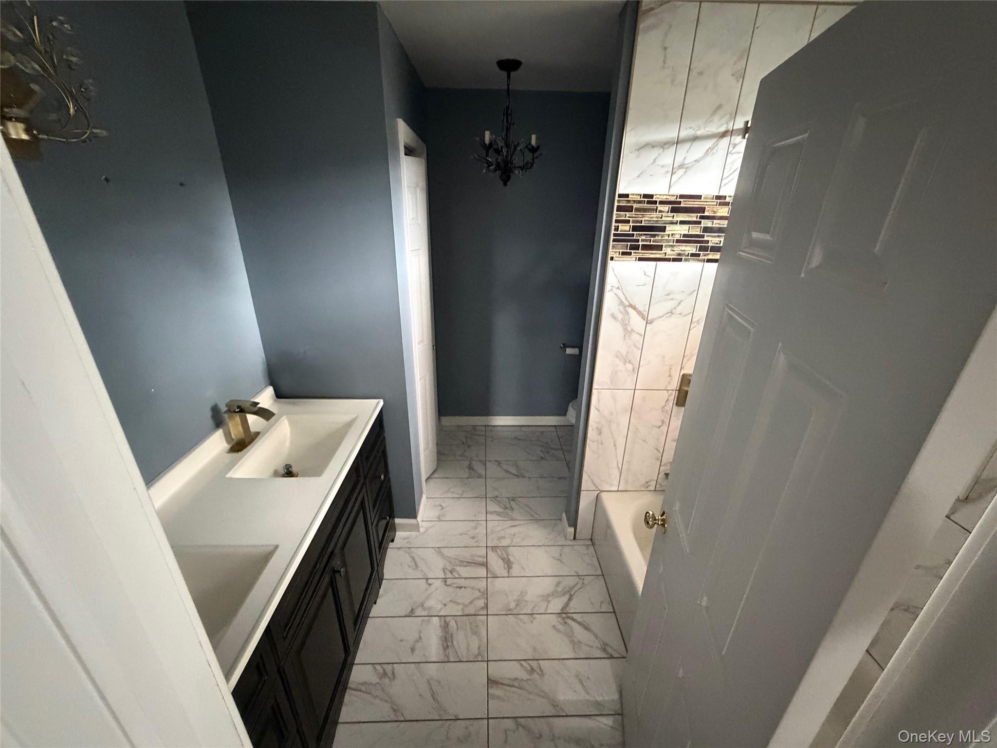 116 Carleton Avenue – For Sale photo 13
