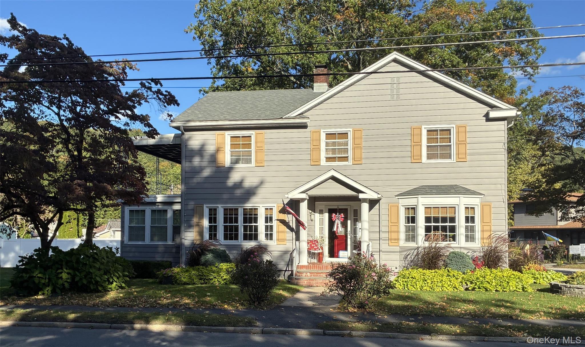 271 W Main Street – For Sale photo 4