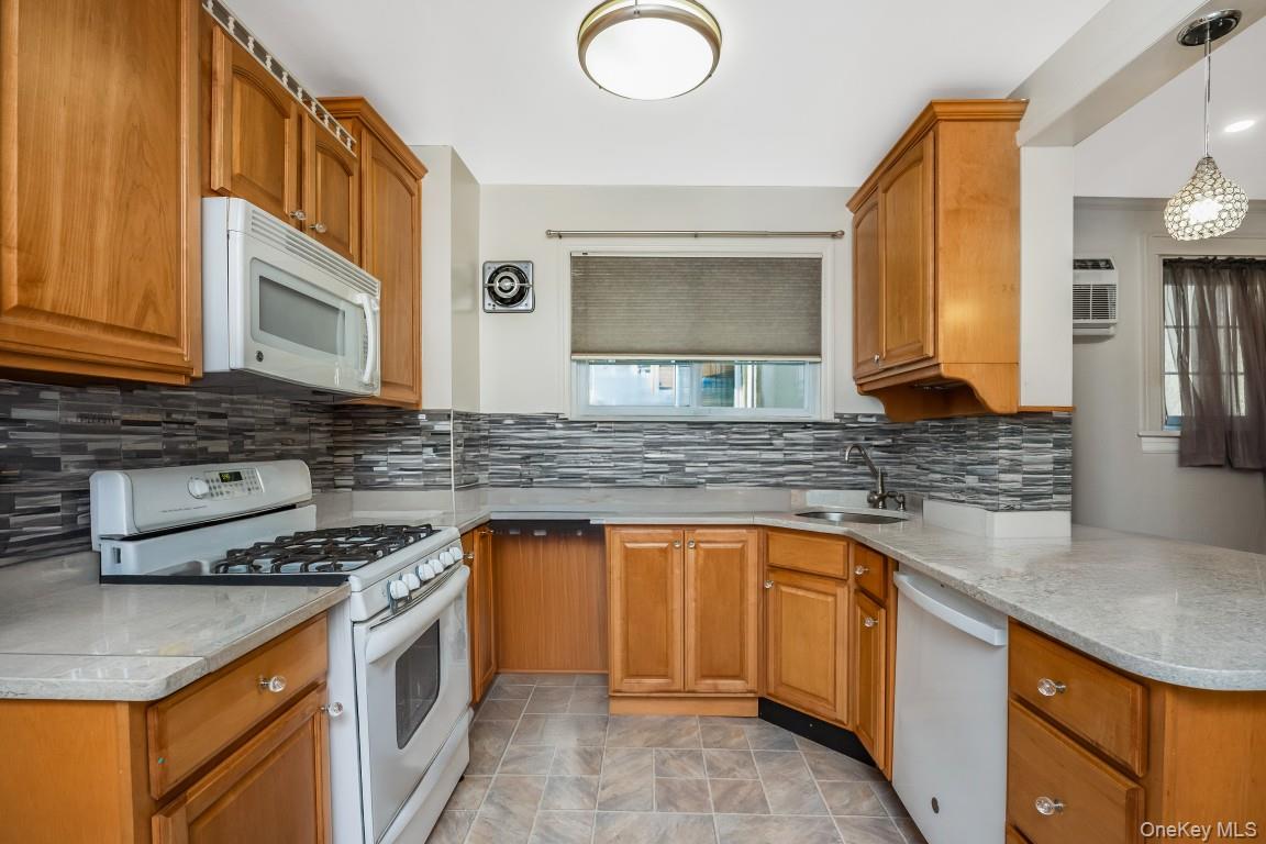 78-22 79th Lane – For Sale photo 5