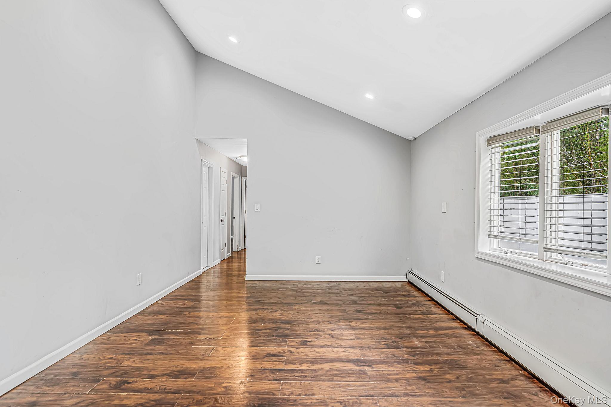 95 W Bartlett Road – For Sale photo 16