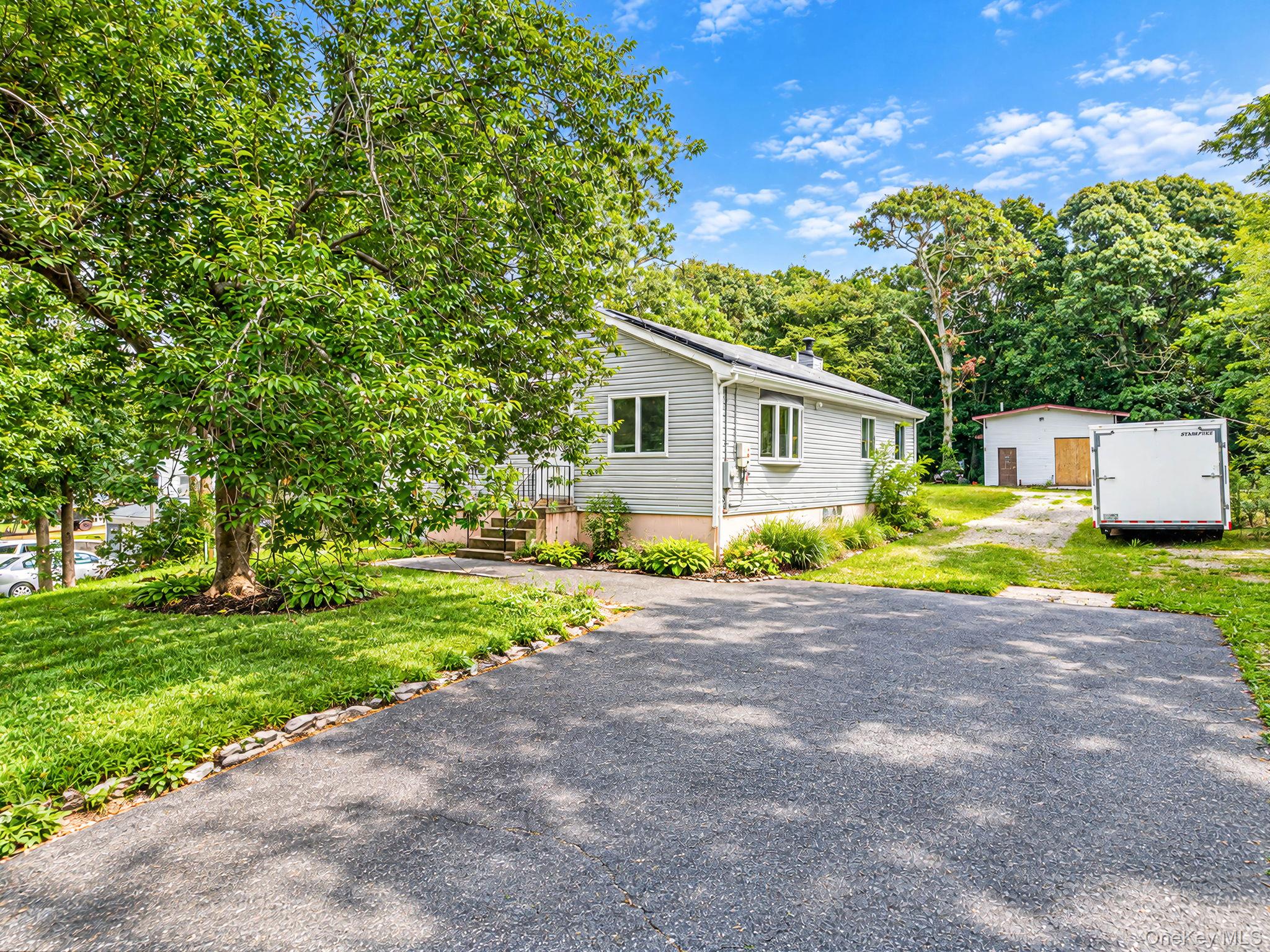 95 W Bartlett Road – For Sale photo 6