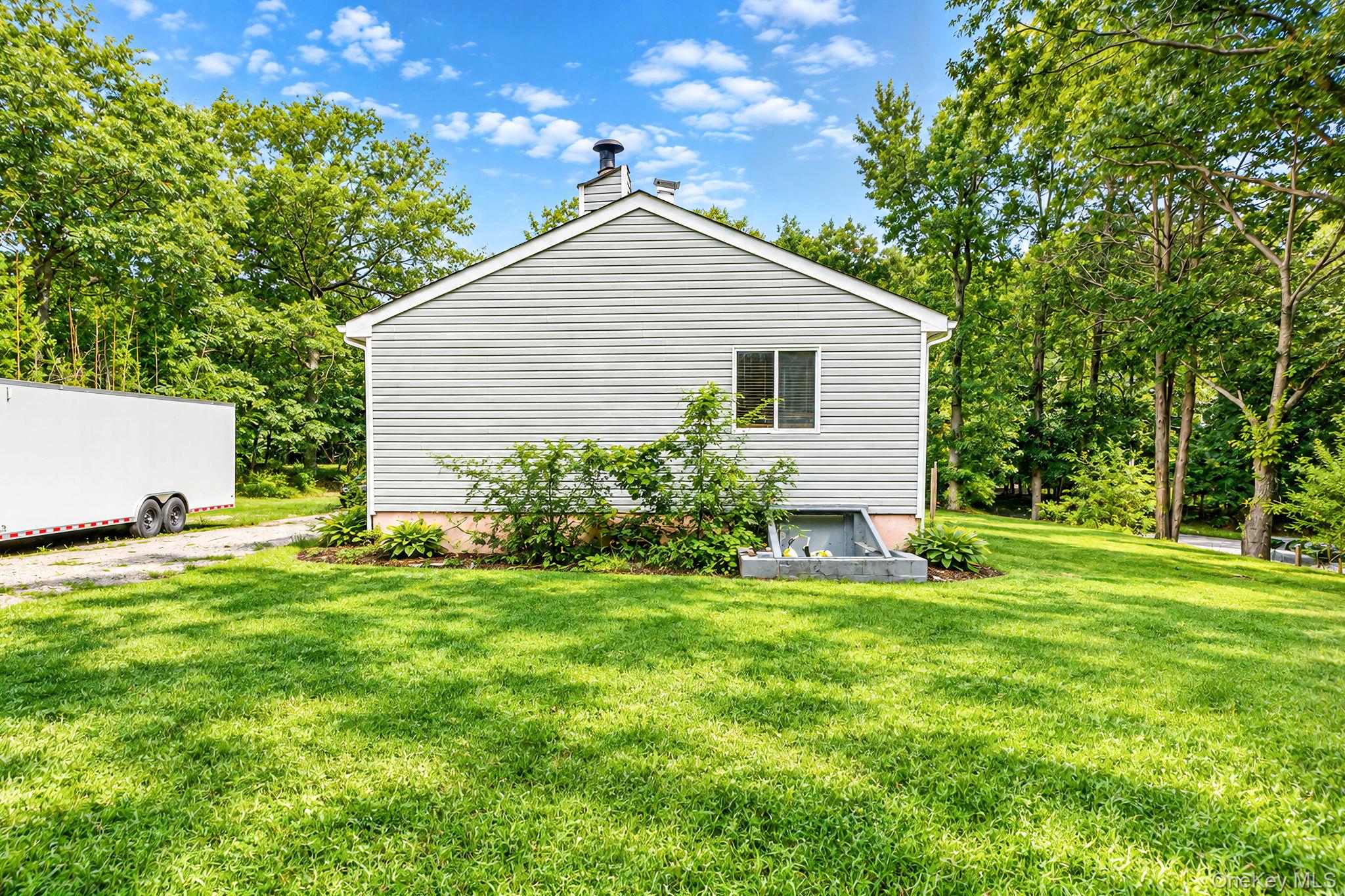 95 W Bartlett Road – For Sale photo 32