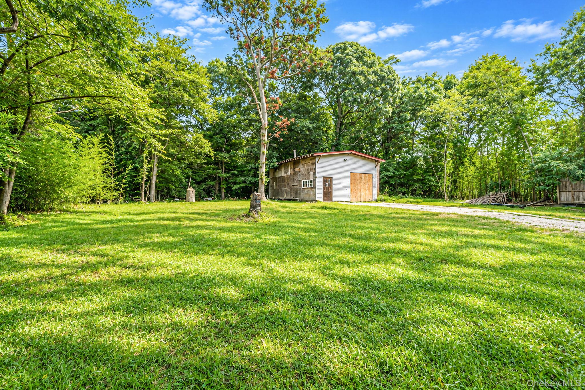 95 W Bartlett Road – For Sale photo 5