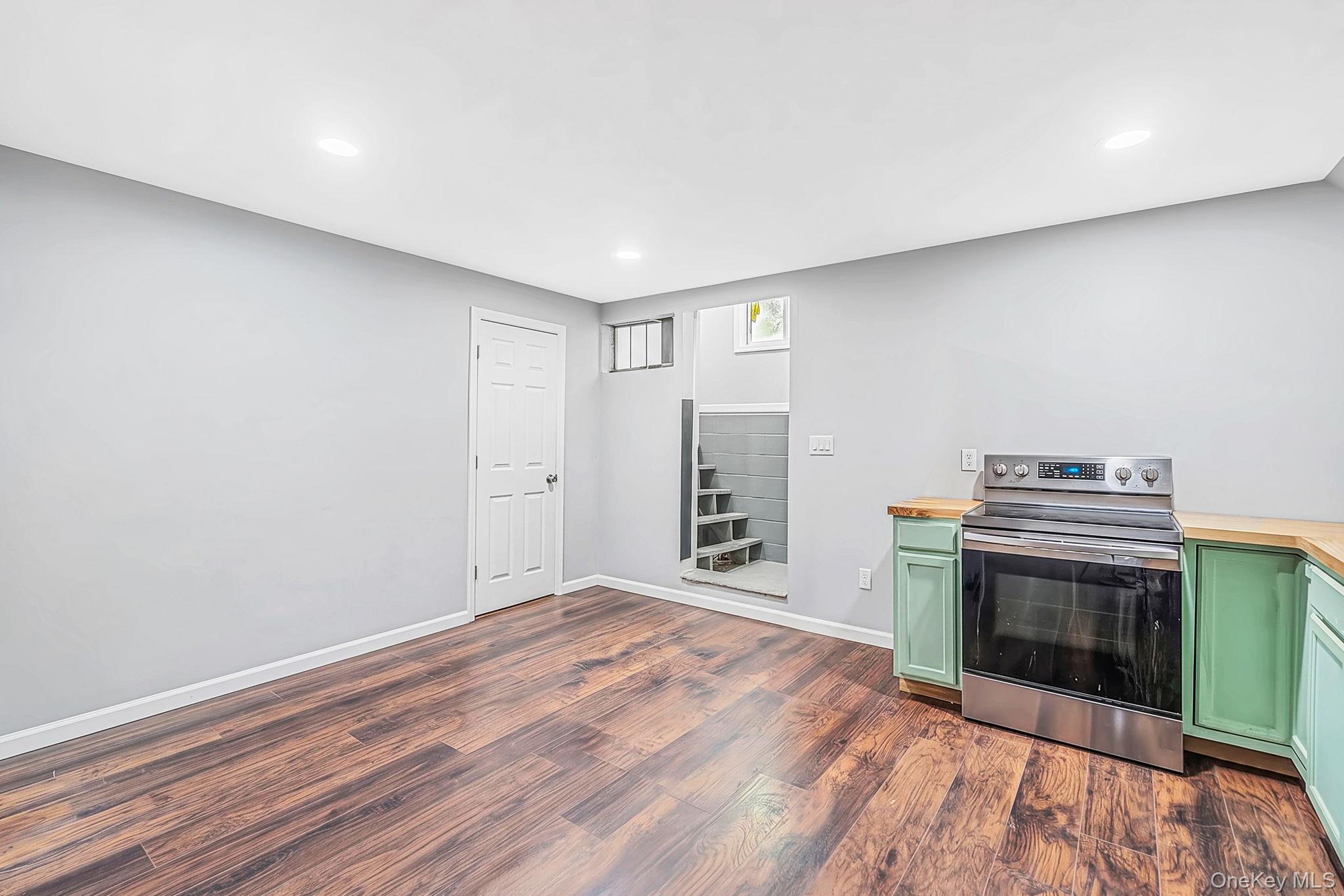 95 W Bartlett Road – For Sale photo 27