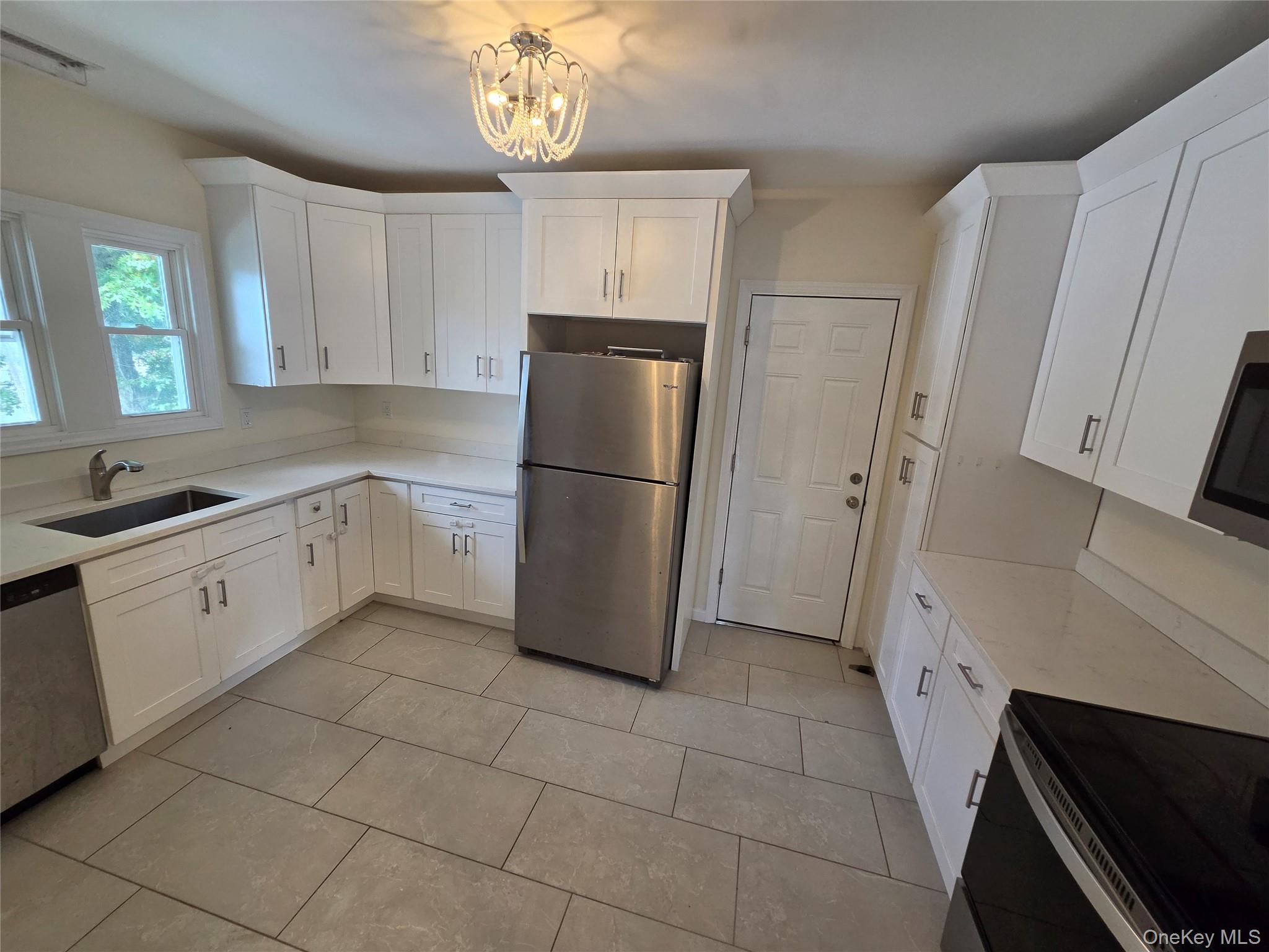 56 Riverdale Avenue, Unit 2 photo 7