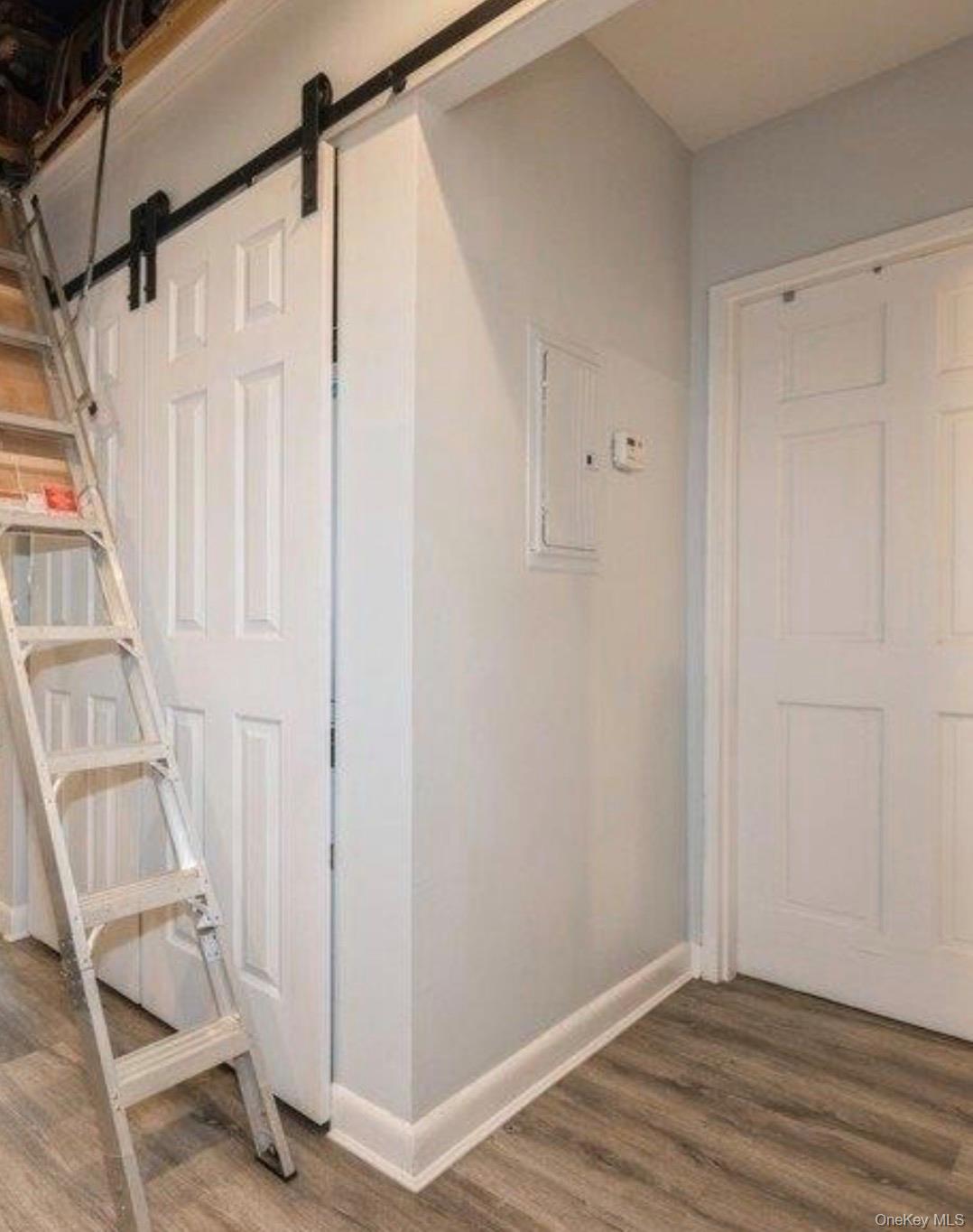 2549 Jerusalem Avenue, Unit 2R photo 5