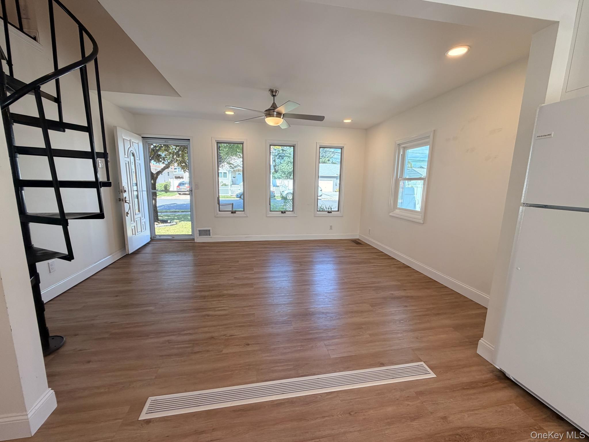 8 Michel Avenue – For Rent photo 12