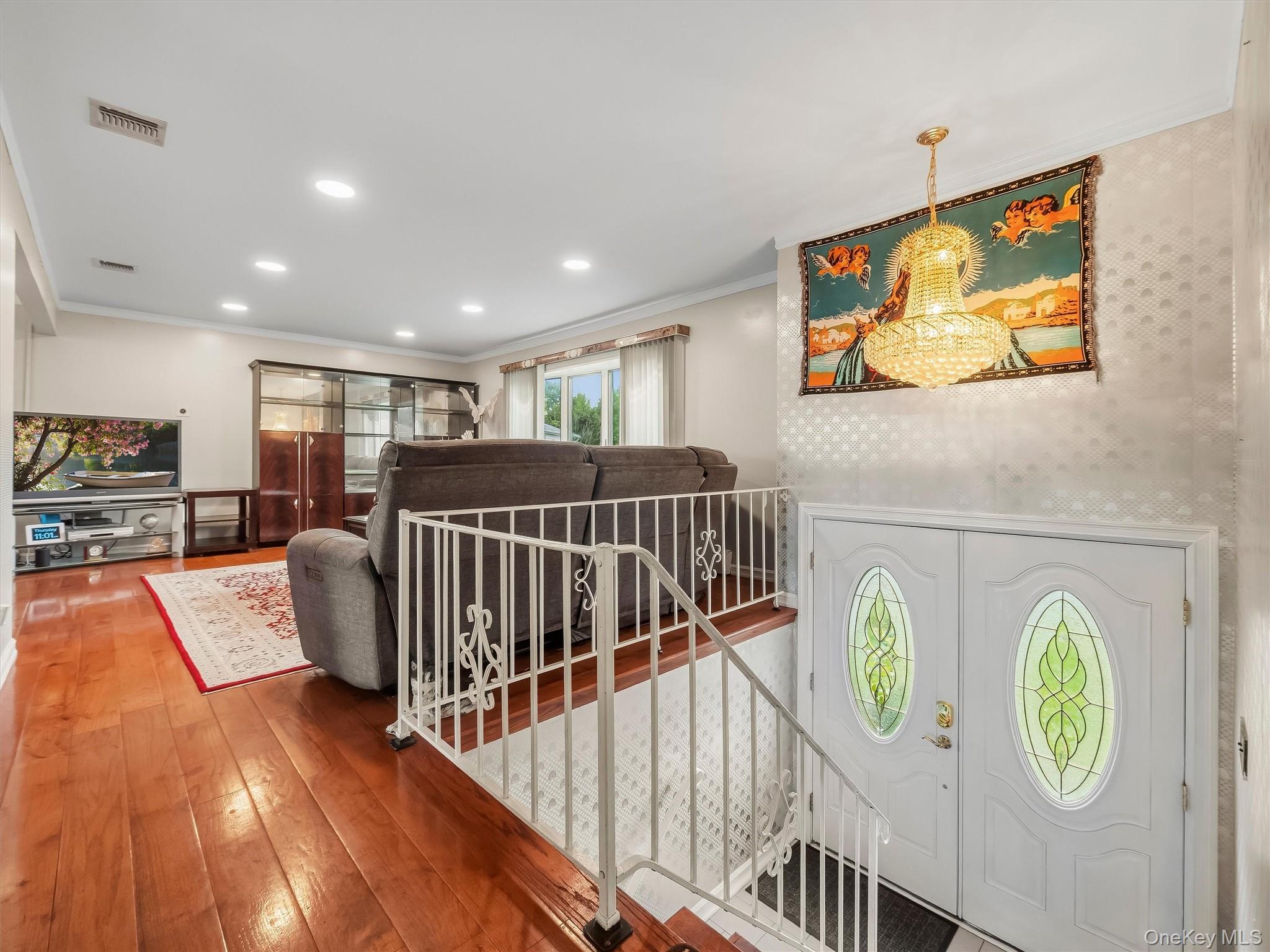 8 Carl Court – For Sale photo 4
