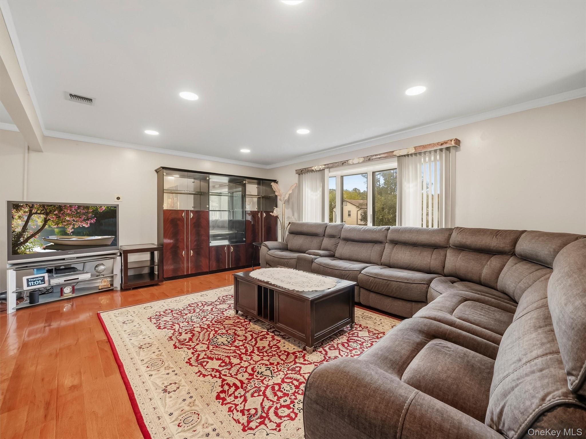 8 Carl Court – For Sale photo 5