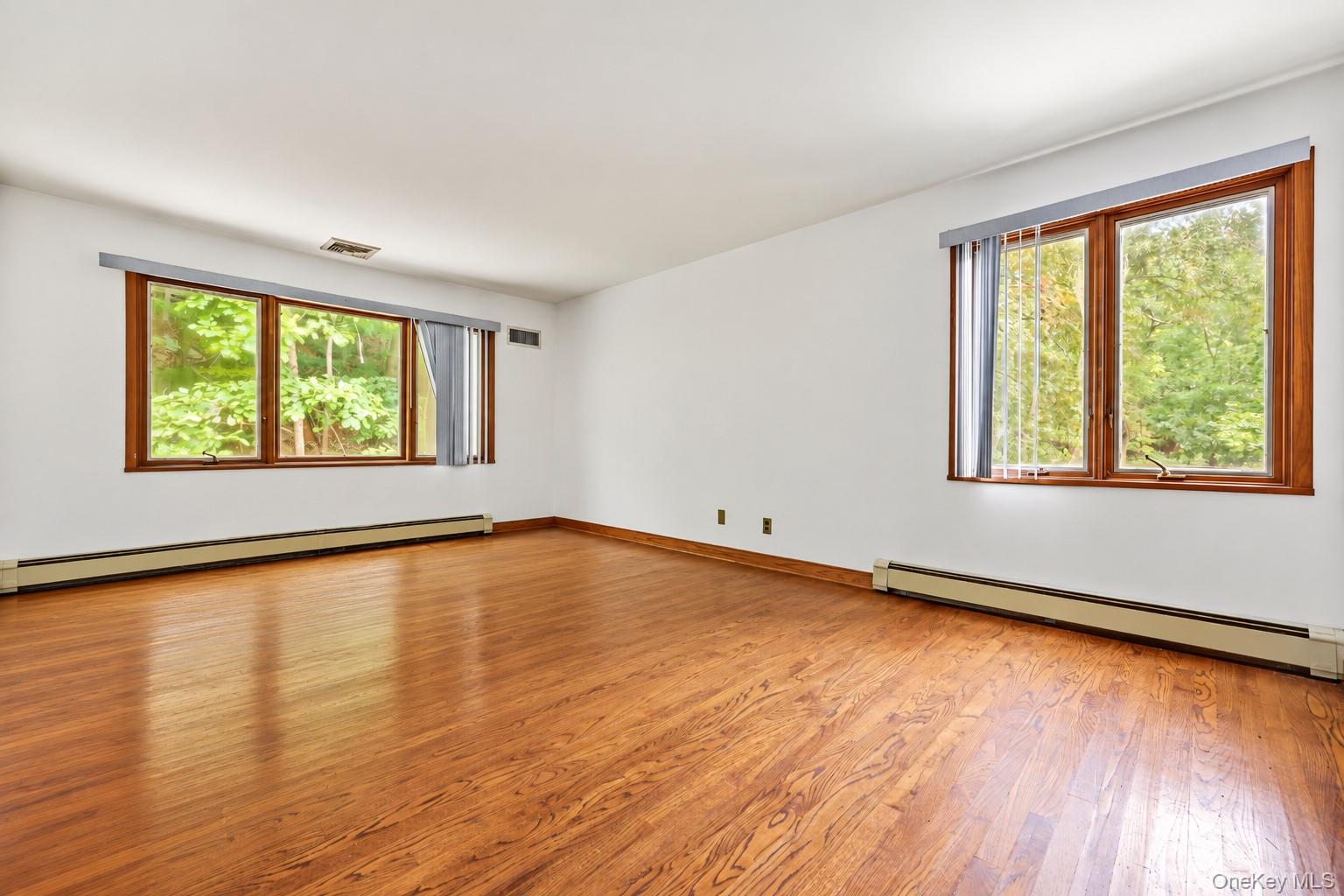 41 Park Lane – For Sale photo 17