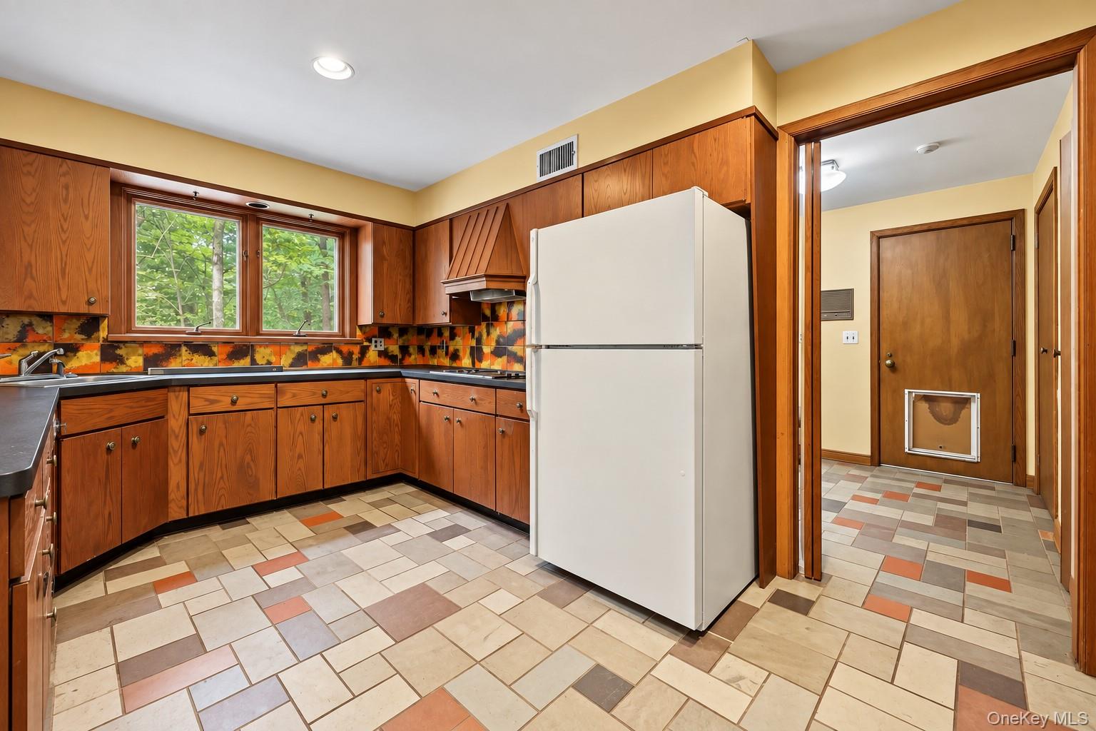 41 Park Lane – For Sale photo 8