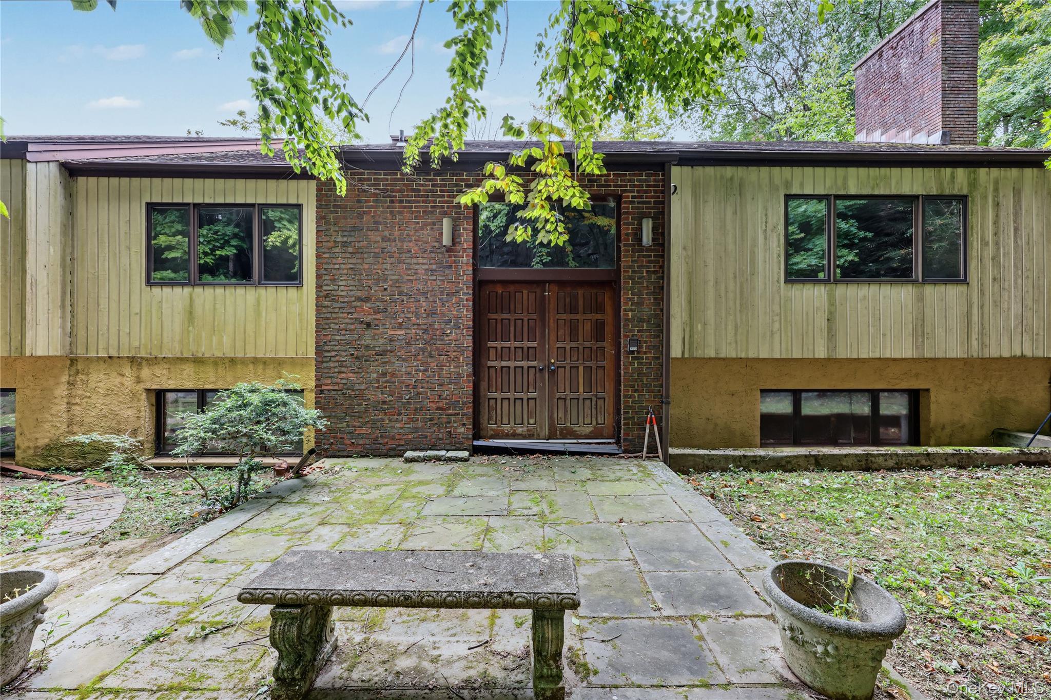 41 Park Lane – For Sale photo 2