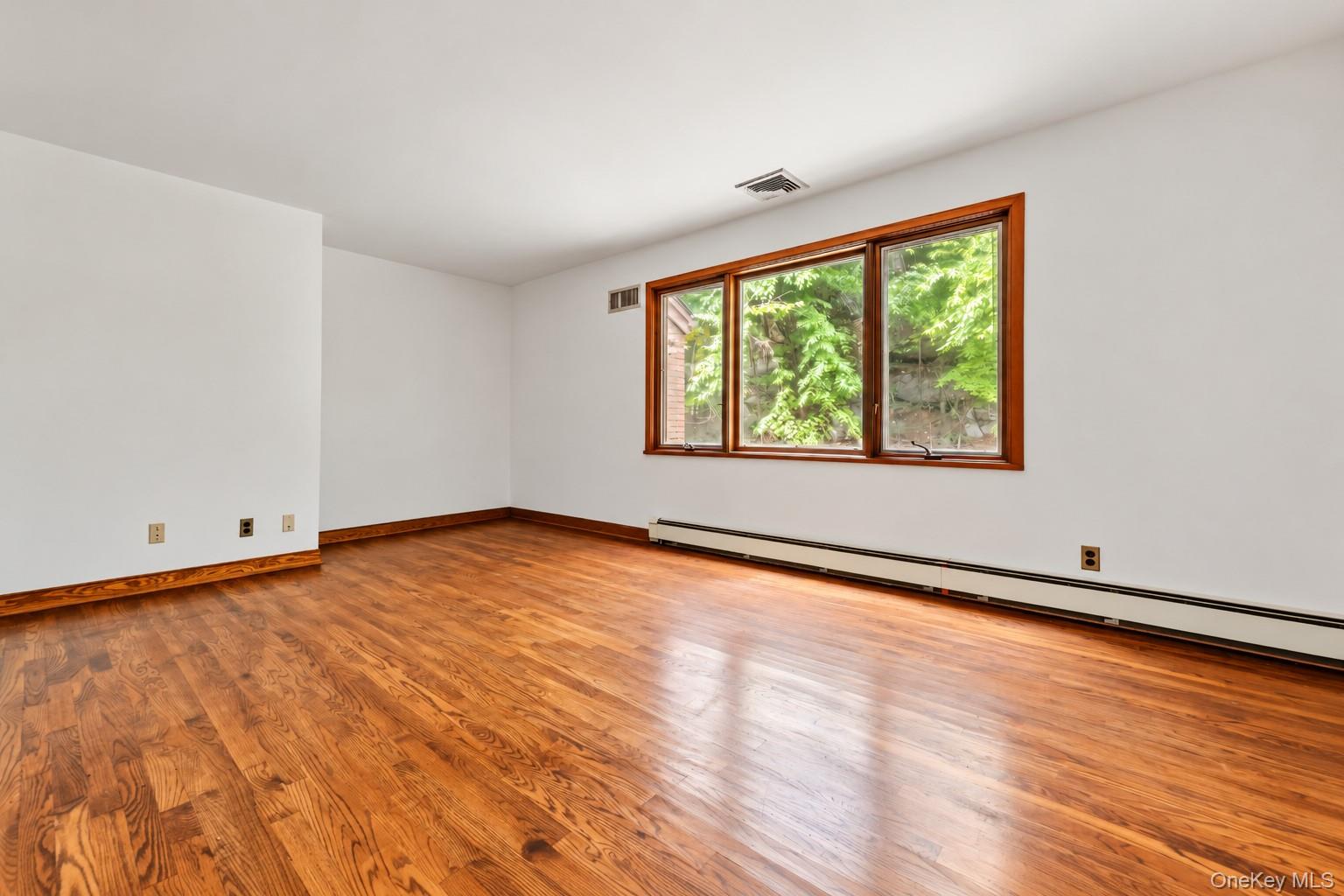 41 Park Lane – For Sale photo 18