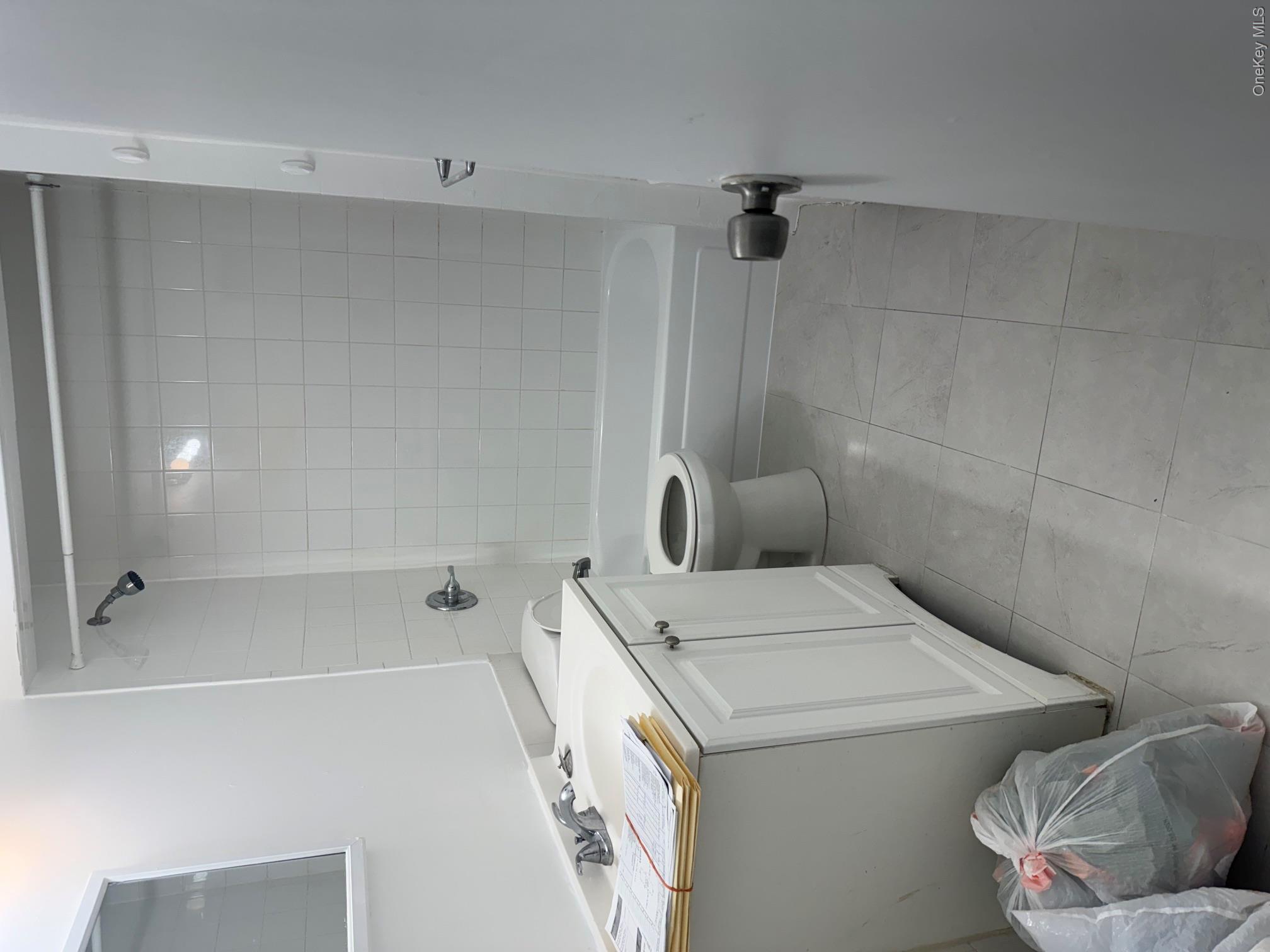148 S Main Street – For Rent photo 6