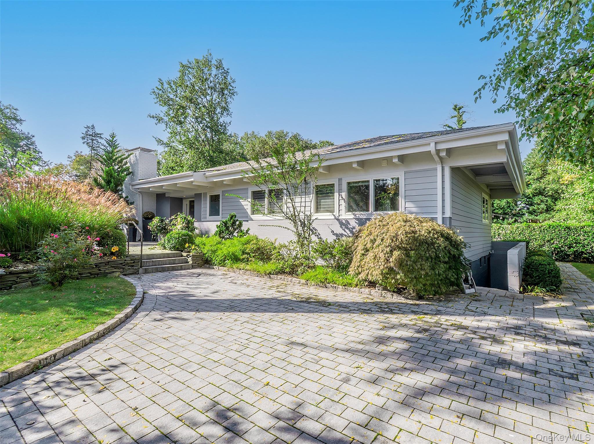 14 Highland Place – For Sale