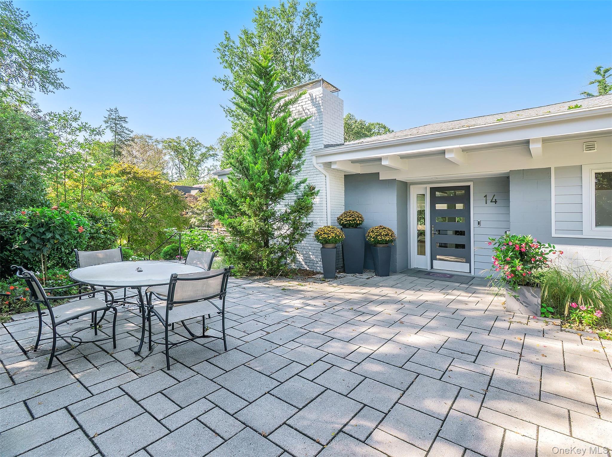 14 Highland Place – For Sale photo 2