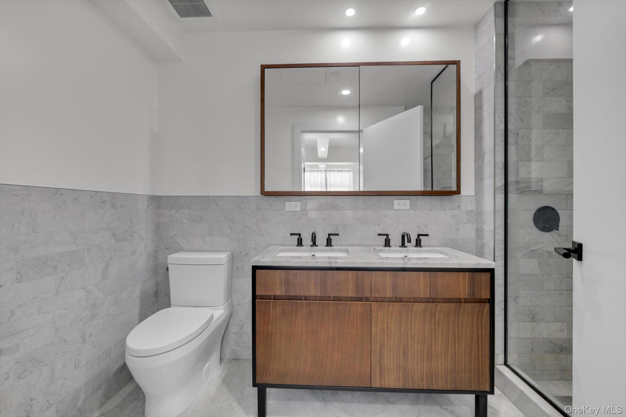 5-33 48th Avenue, Unit 6A photo 8