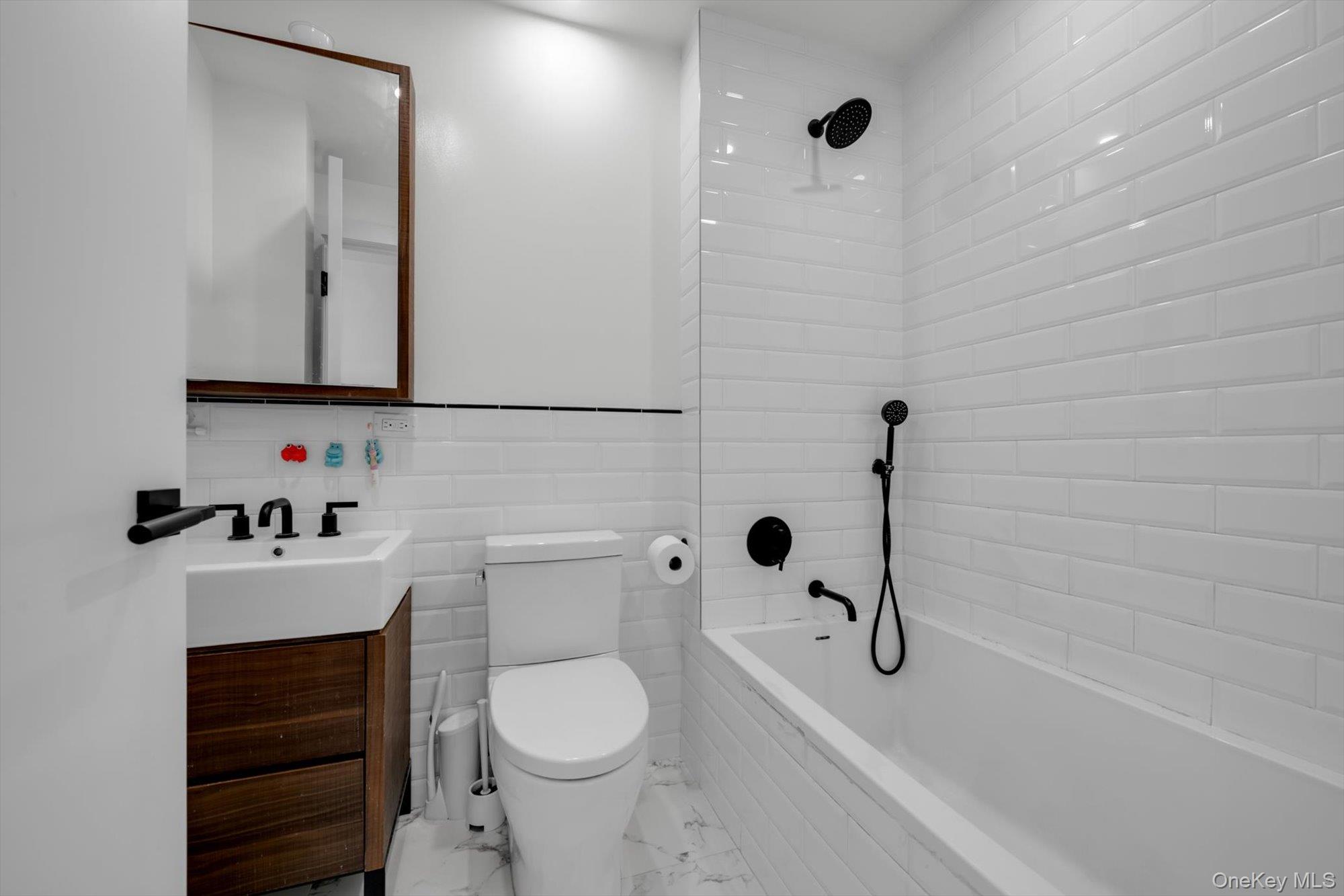5-33 48th Avenue, Unit 6A photo 10